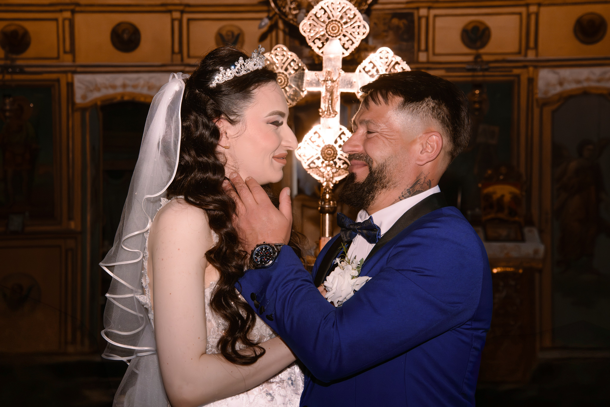 Wedding. Hand for photos
