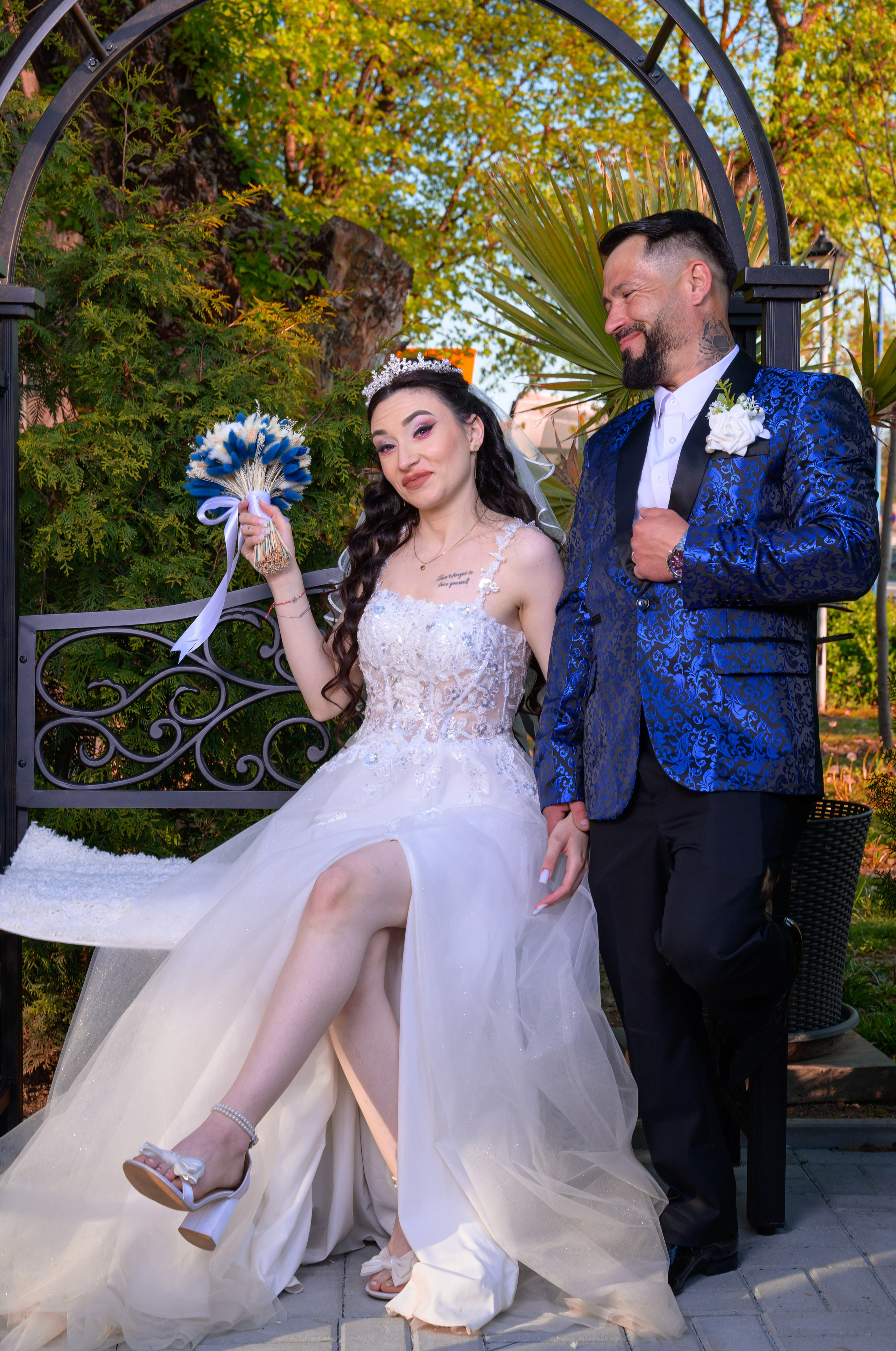 Wedding. Hand for photos