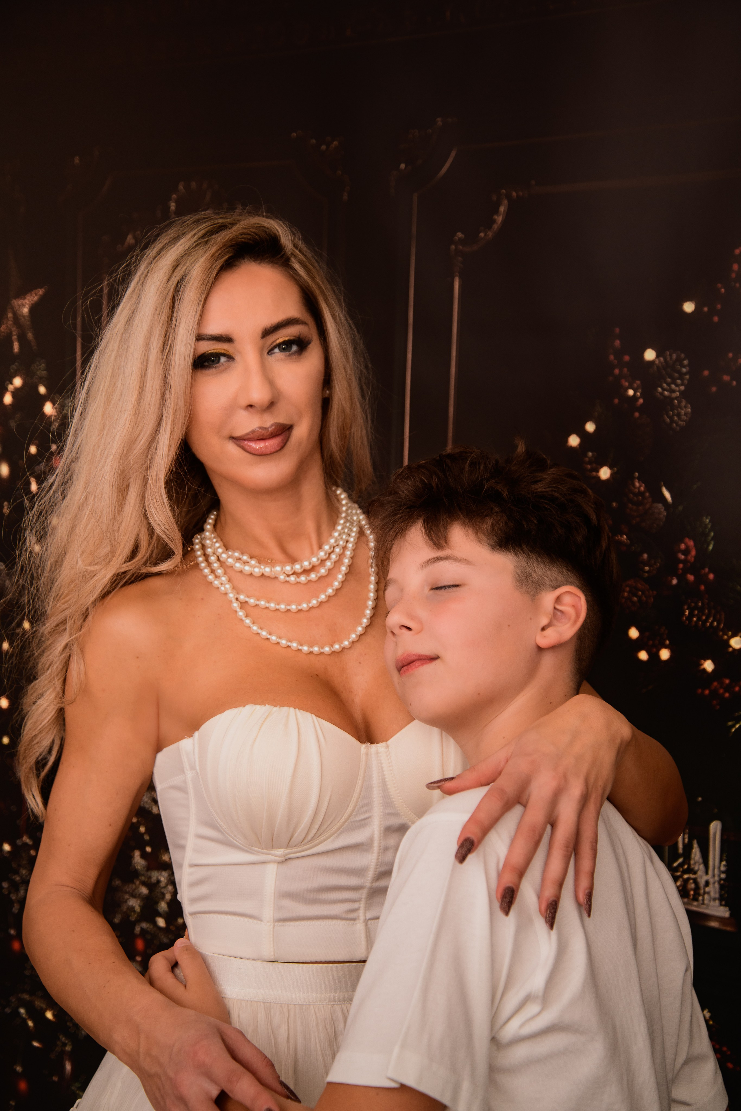 Christmas Photoshoot. Hand for photos