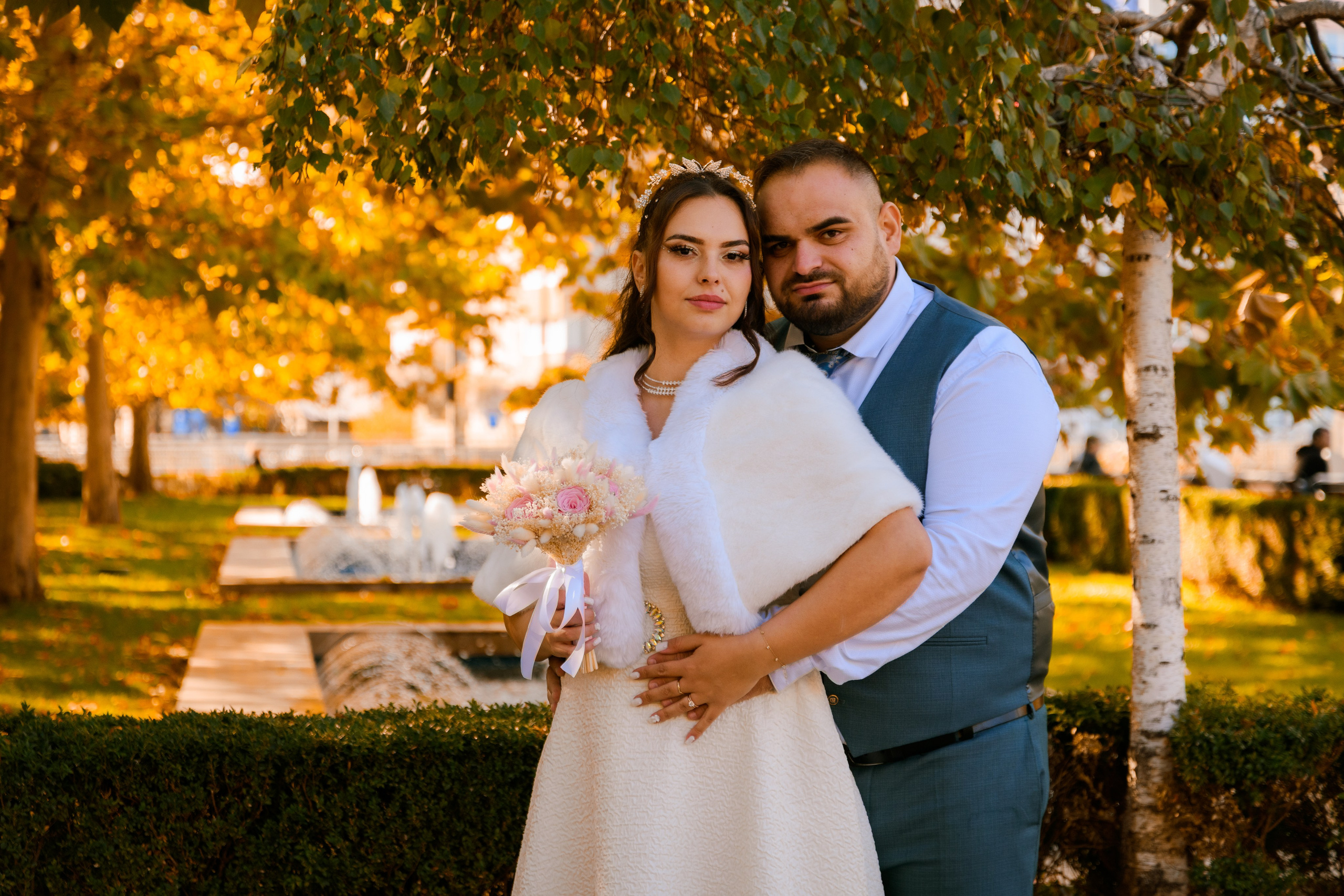 Civil Ceremony Florin — Alexandra. Hand for photos