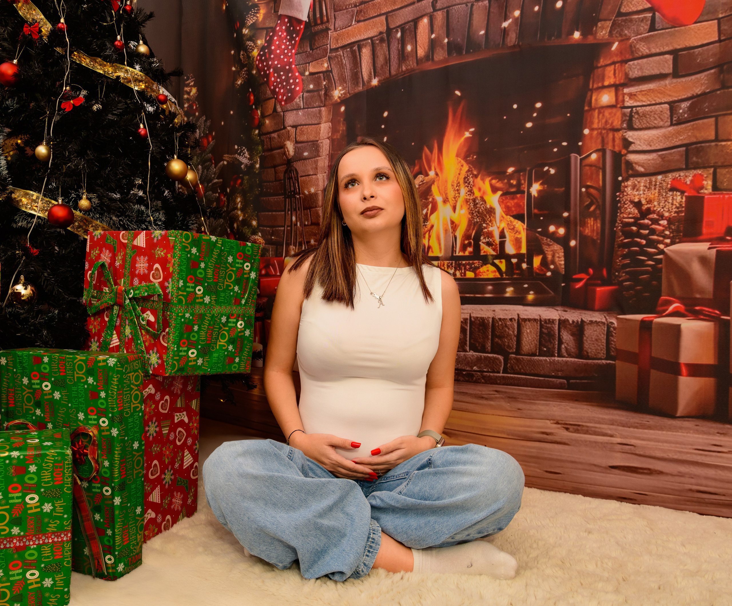 Christmas Photoshoot. Hand for photos