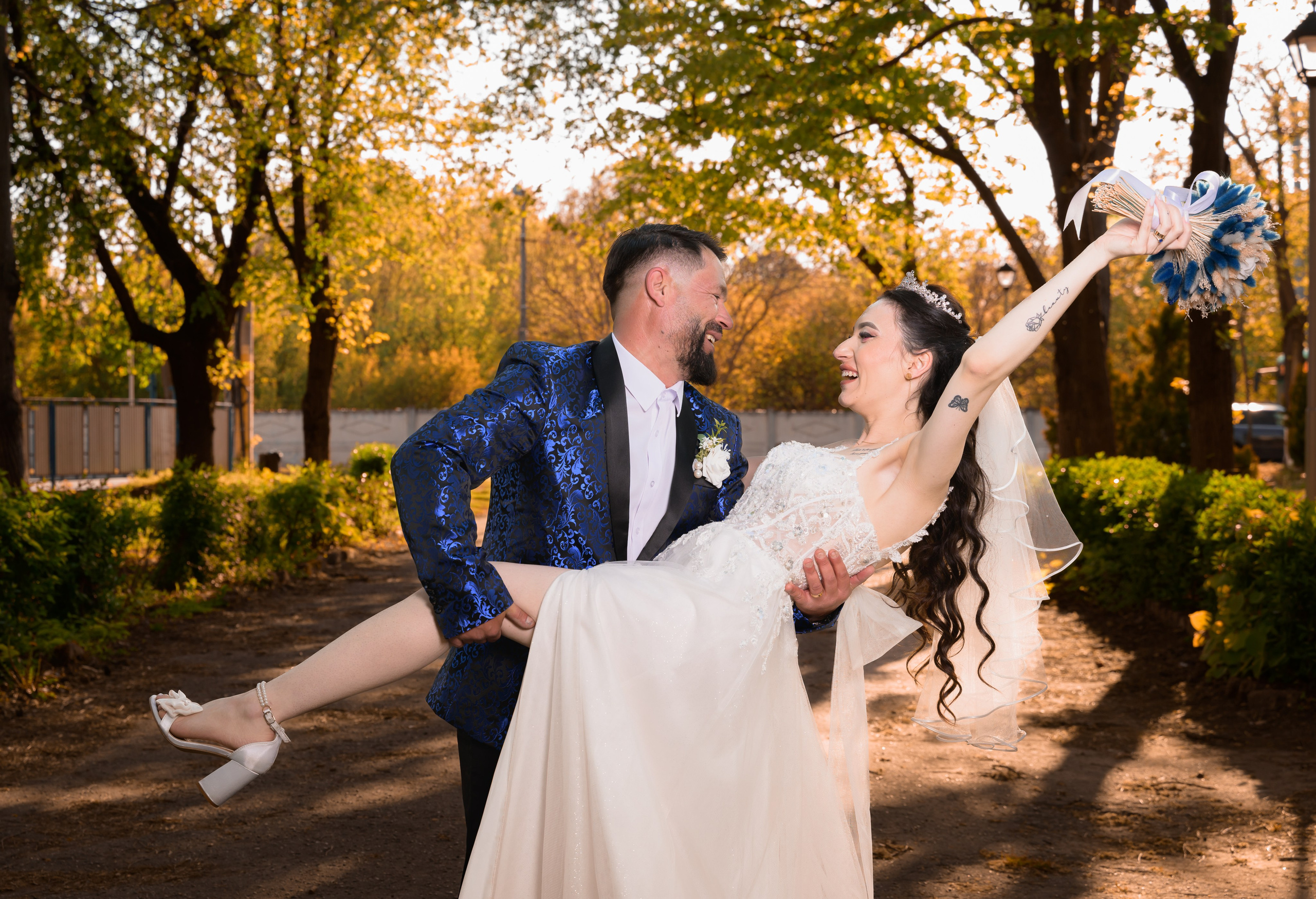 Wedding. Hand for photos