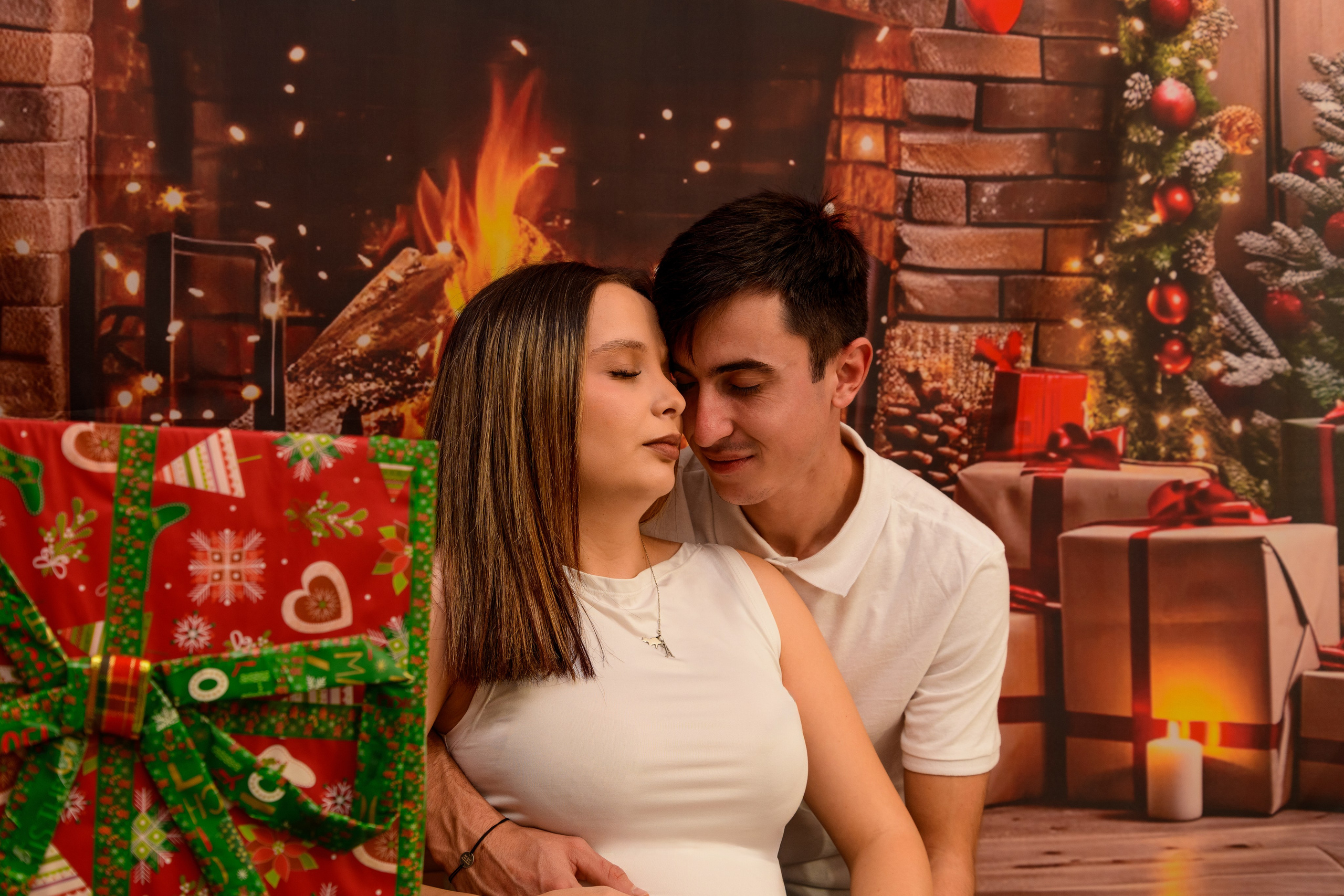 Christmas Photoshoot. Hand for photos