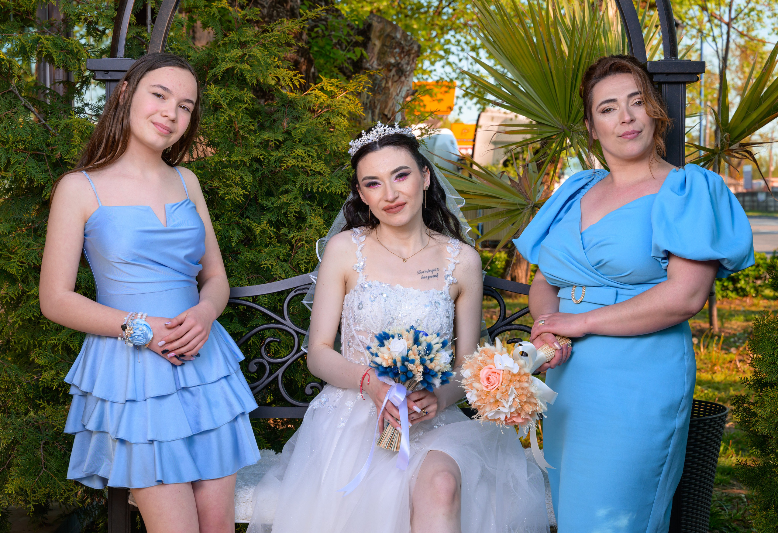 Wedding. Hand for photos