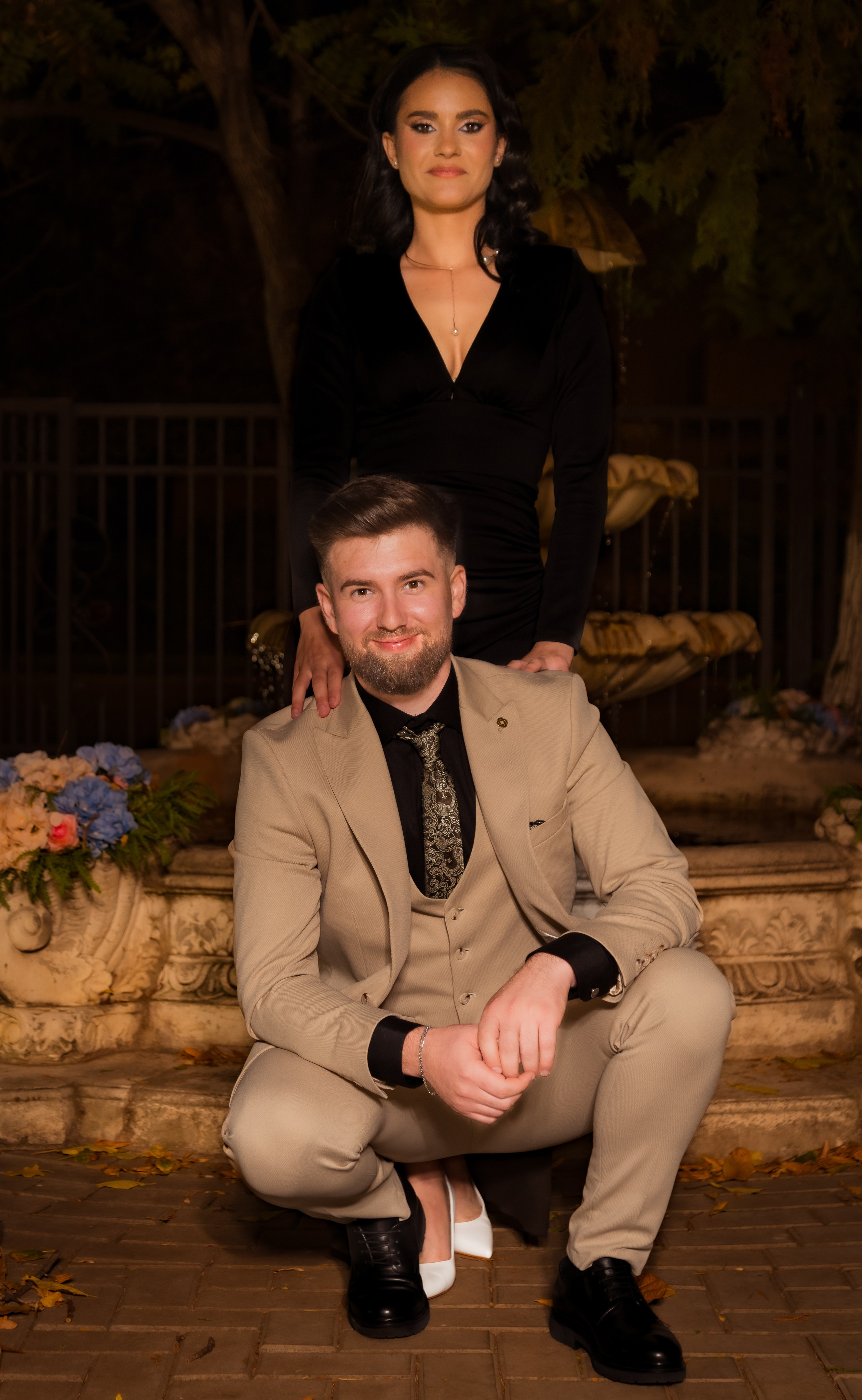 Couple. Hand for photos