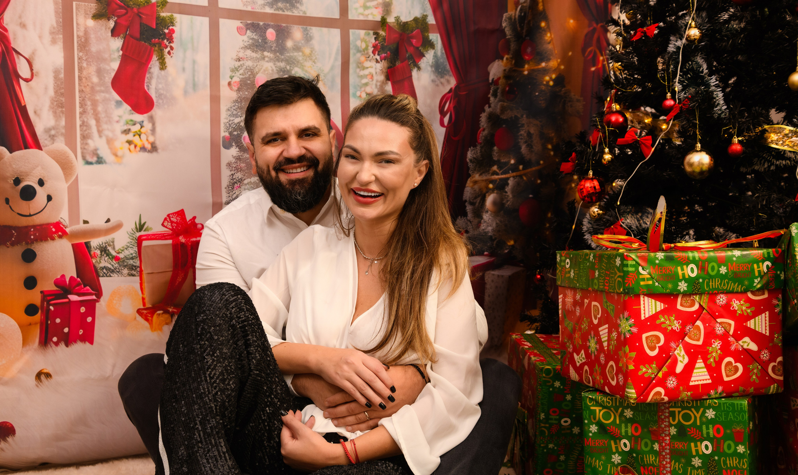 Christmas Photoshoot. Hand for photos