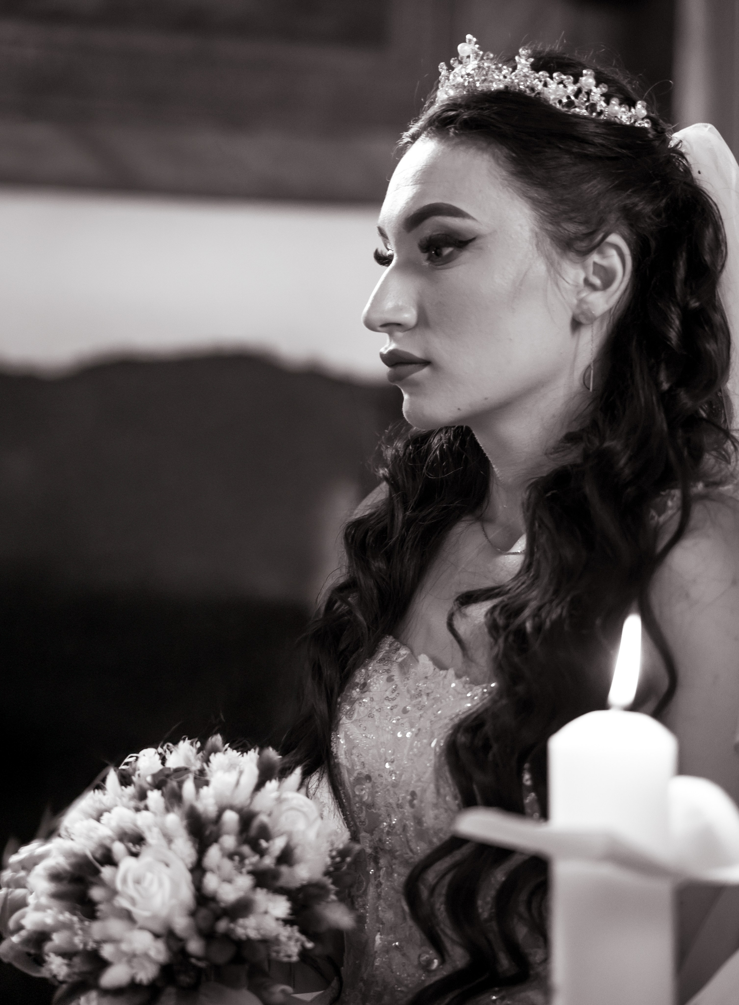 Wedding. Hand for photos