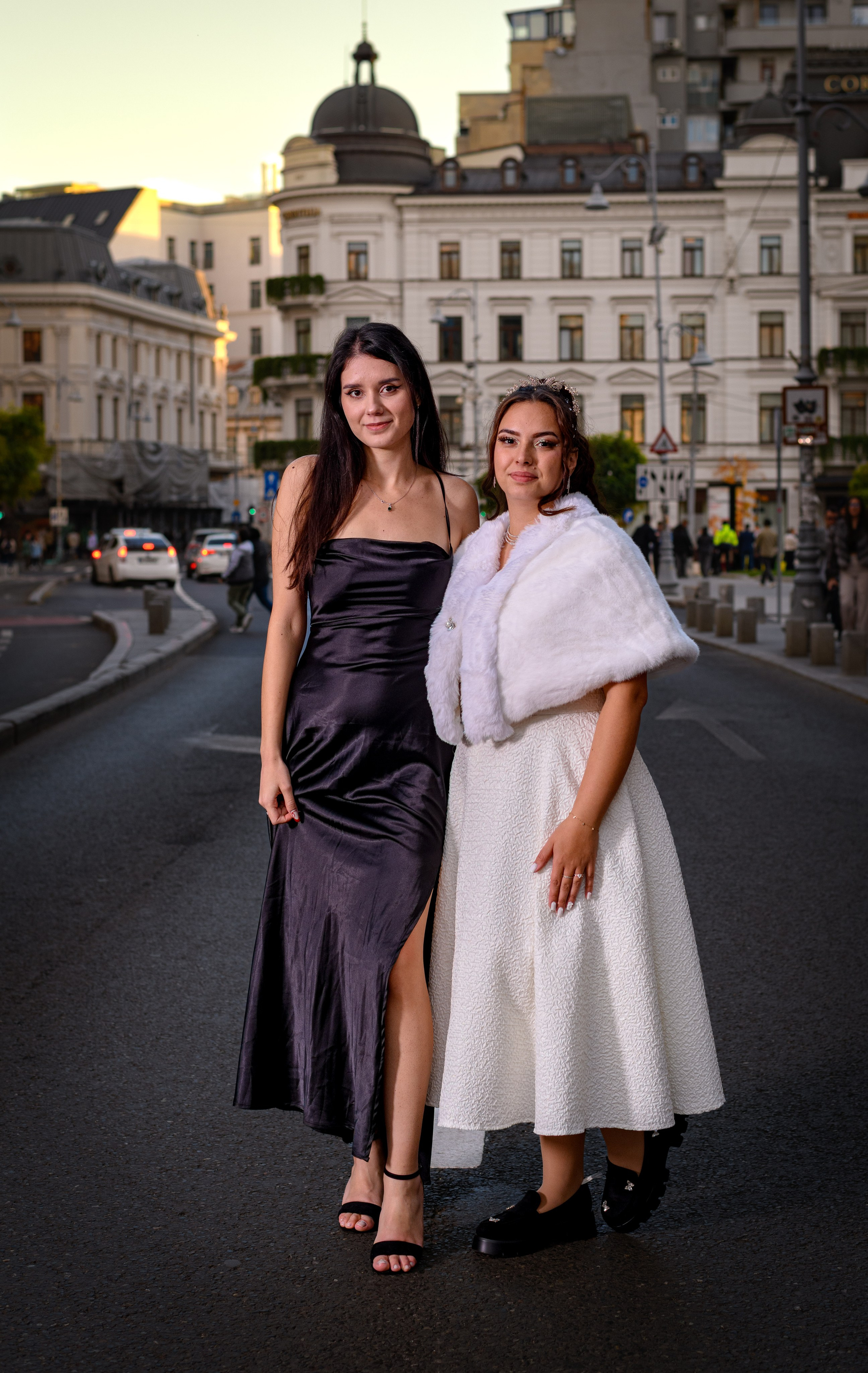 Civil Ceremony Florin — Alexandra. Hand for photos