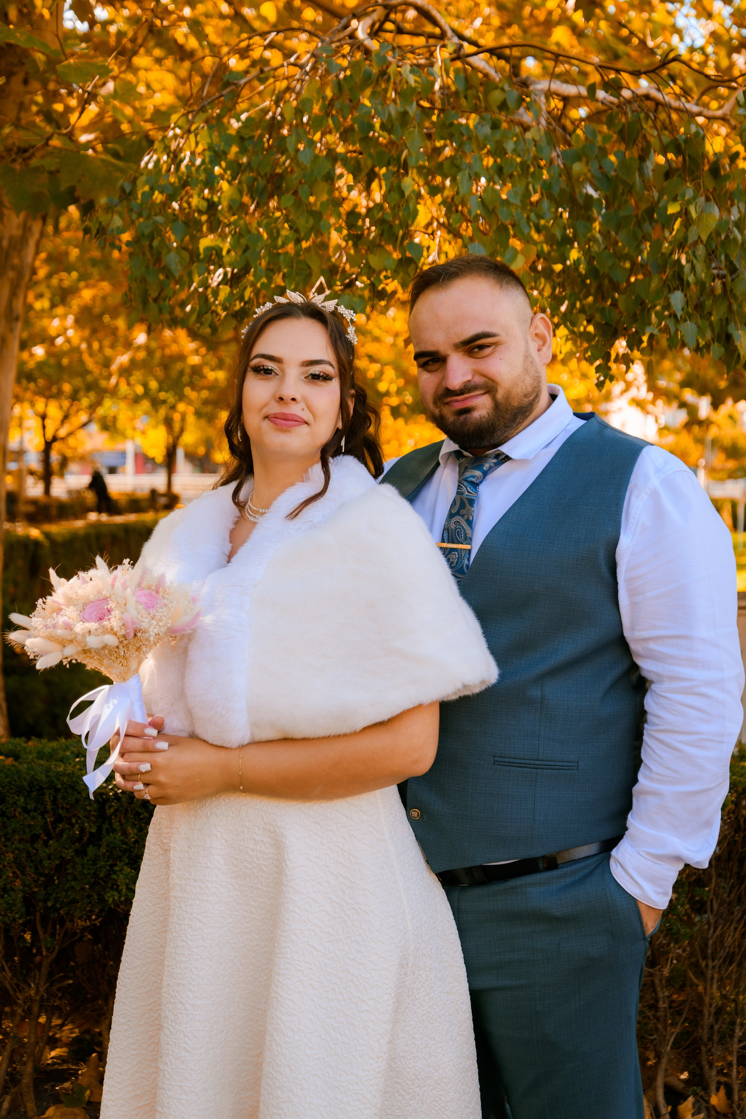 Civil Ceremony Florin — Alexandra. Hand for photos