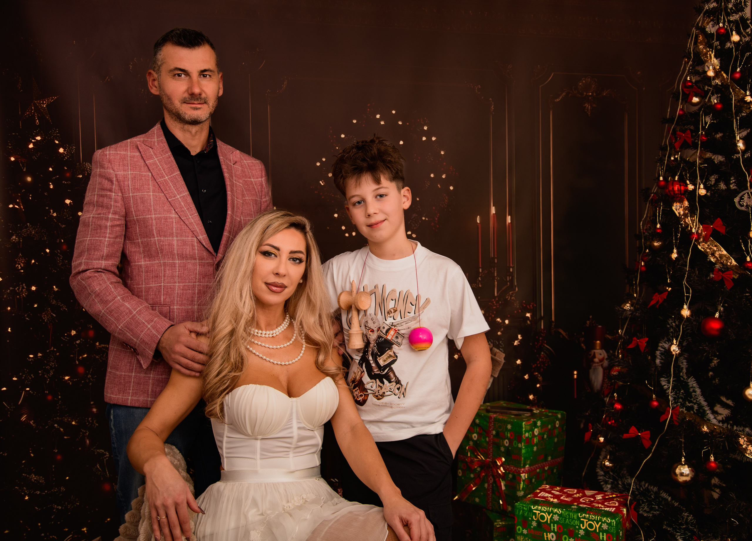 Christmas Photoshoot. Hand for photos