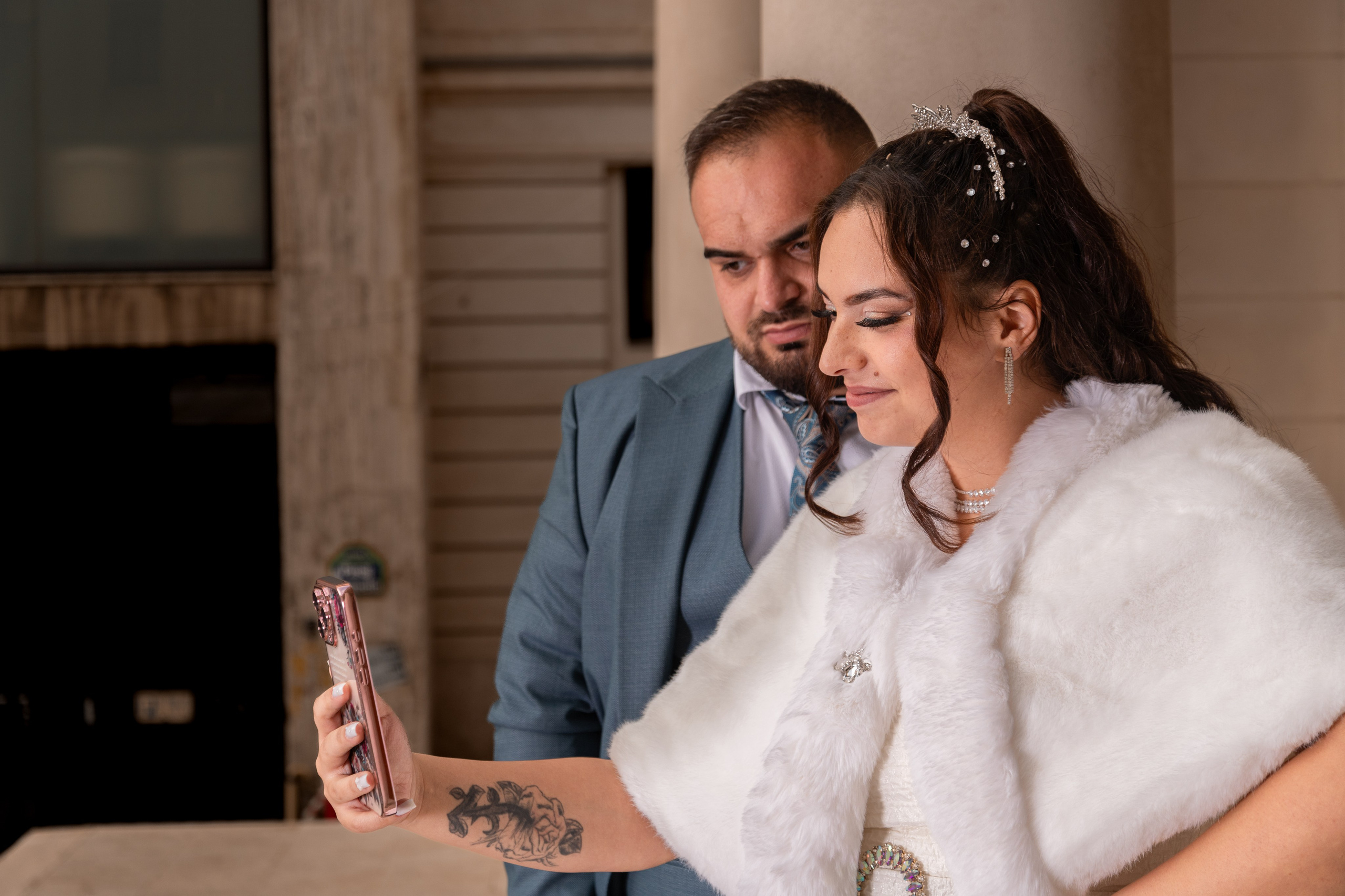 Civil Ceremony Florin — Alexandra. Hand for photos