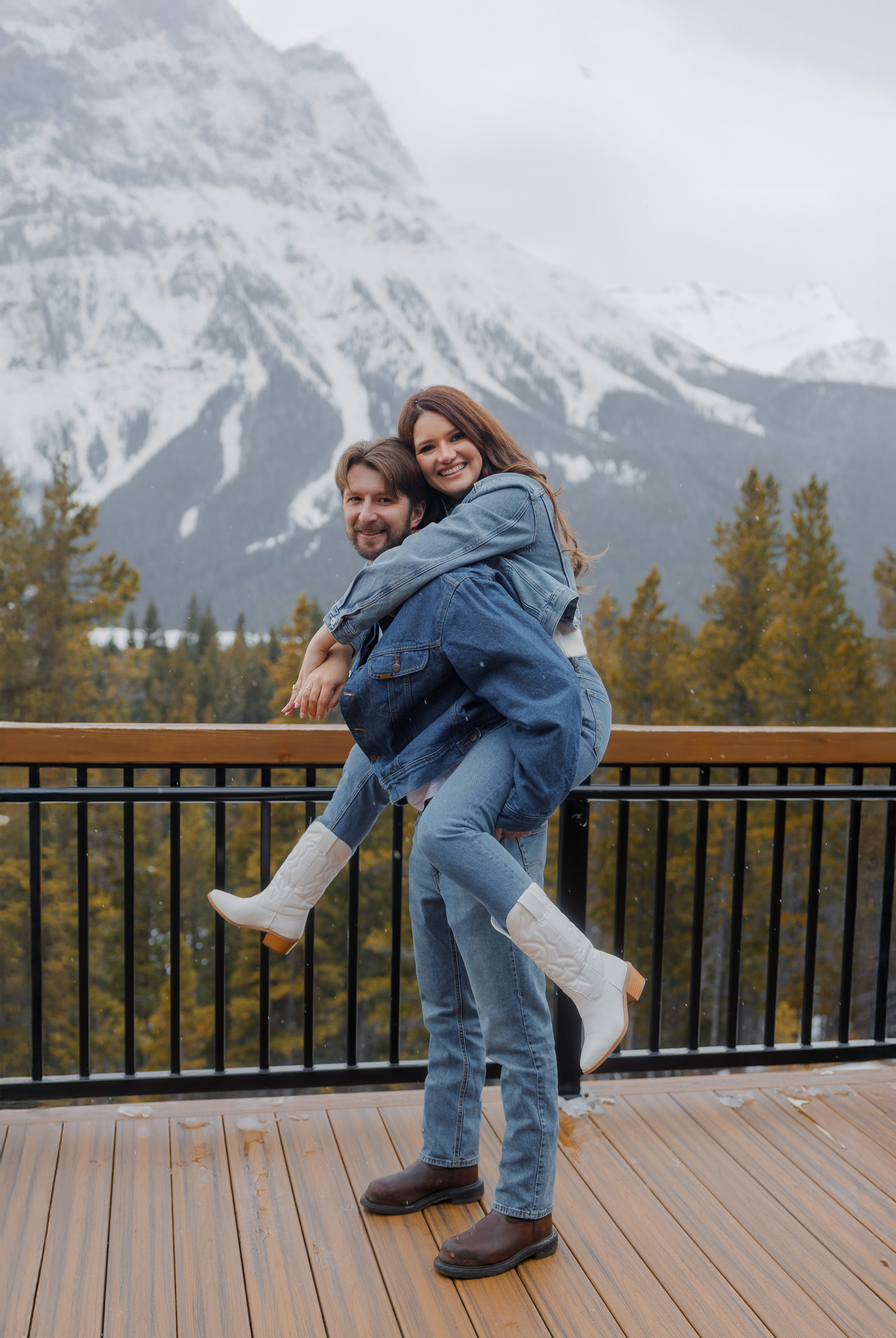 Ski engagement session. Home