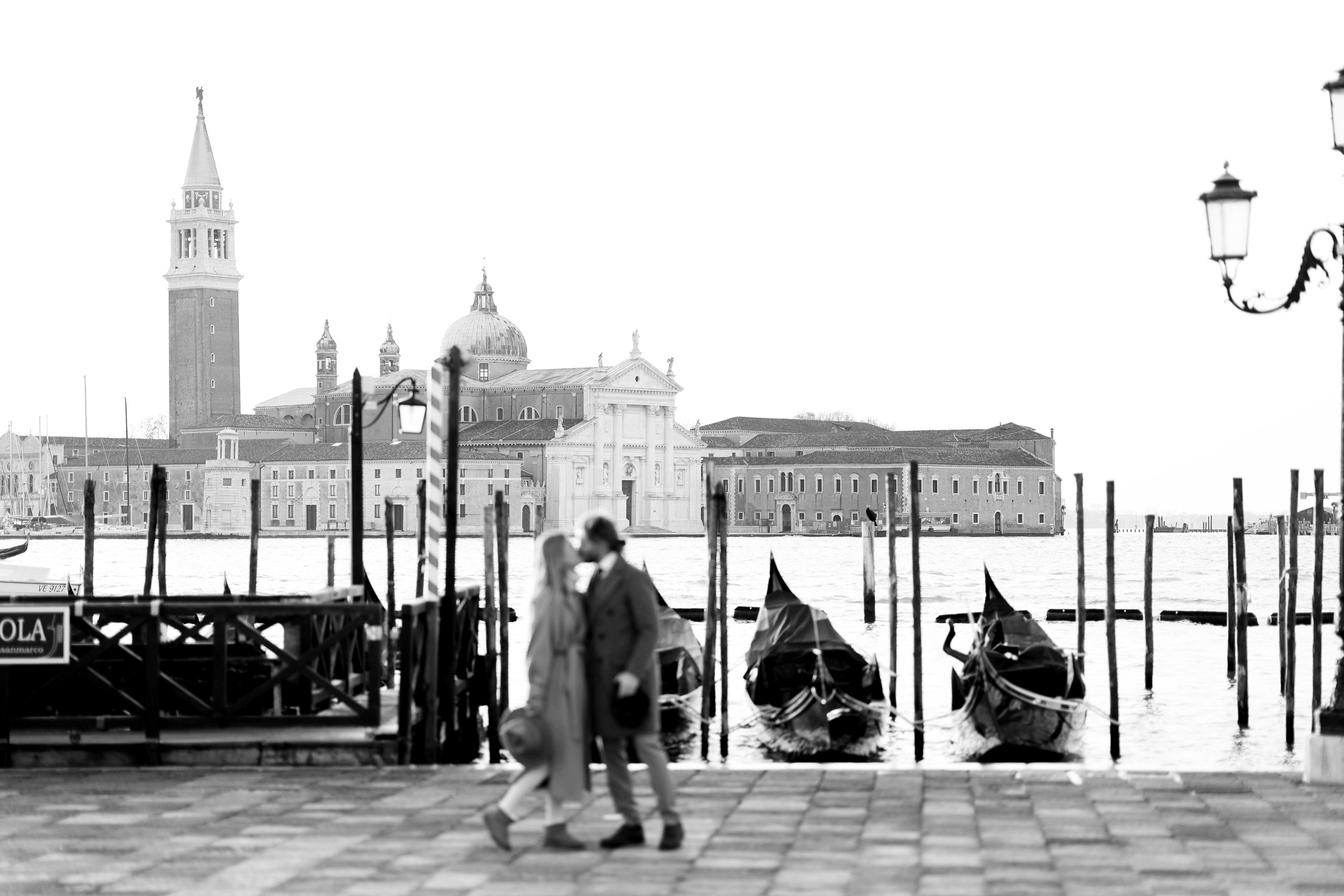 Romantic photoshoot in Venice. Photographer in Venice, Viktoria Antonova