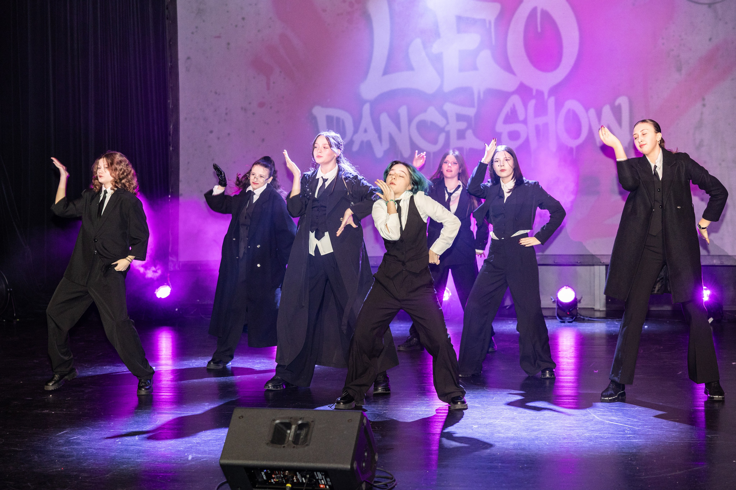 LEO DANCE SHOW WINTER 2025. Семейный и детский фотограф в Варшаве Мила Бобровская