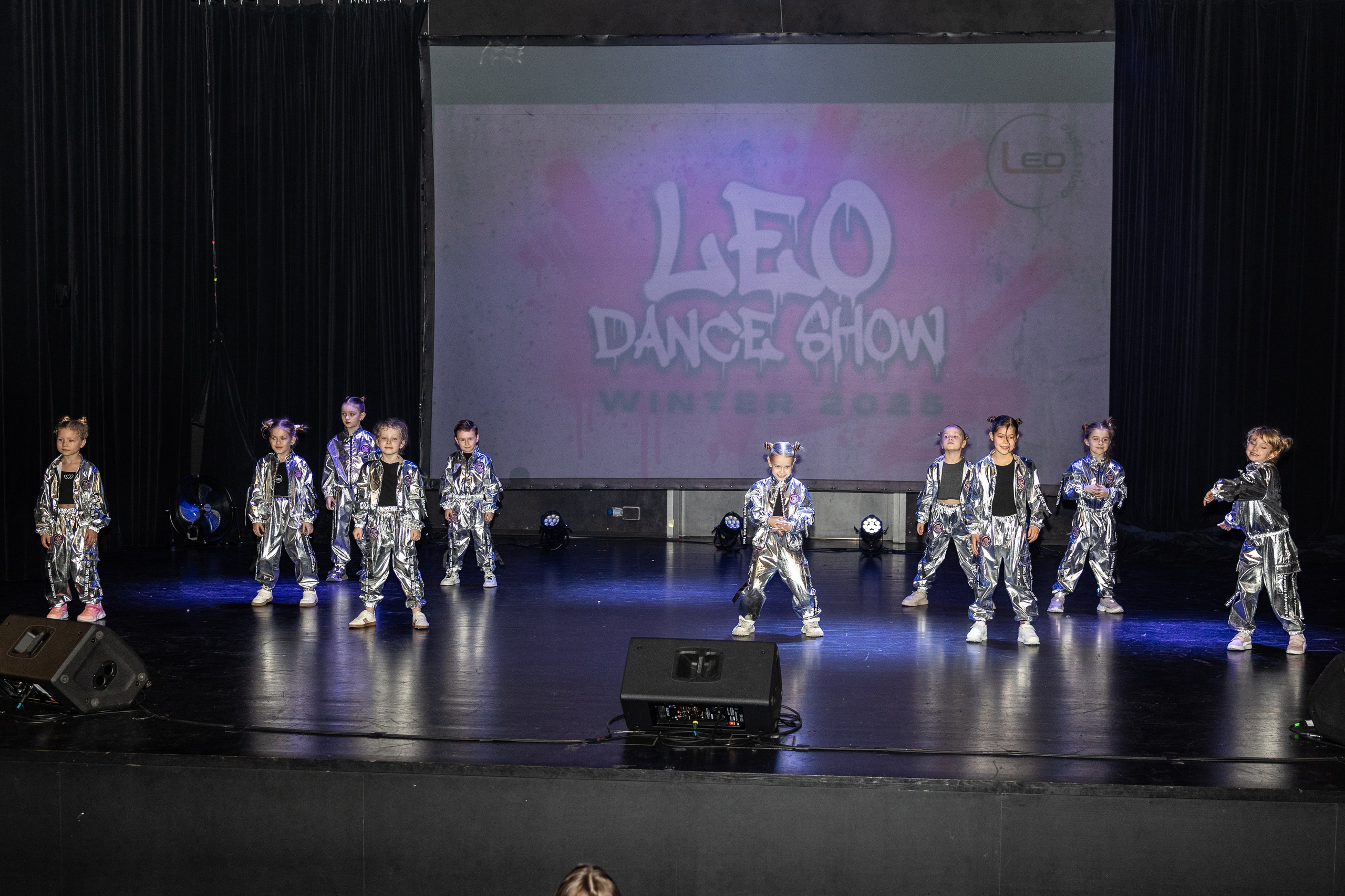 LEO DANCE SHOW WINTER 2025. Семейный и детский фотограф в Варшаве Мила Бобровская