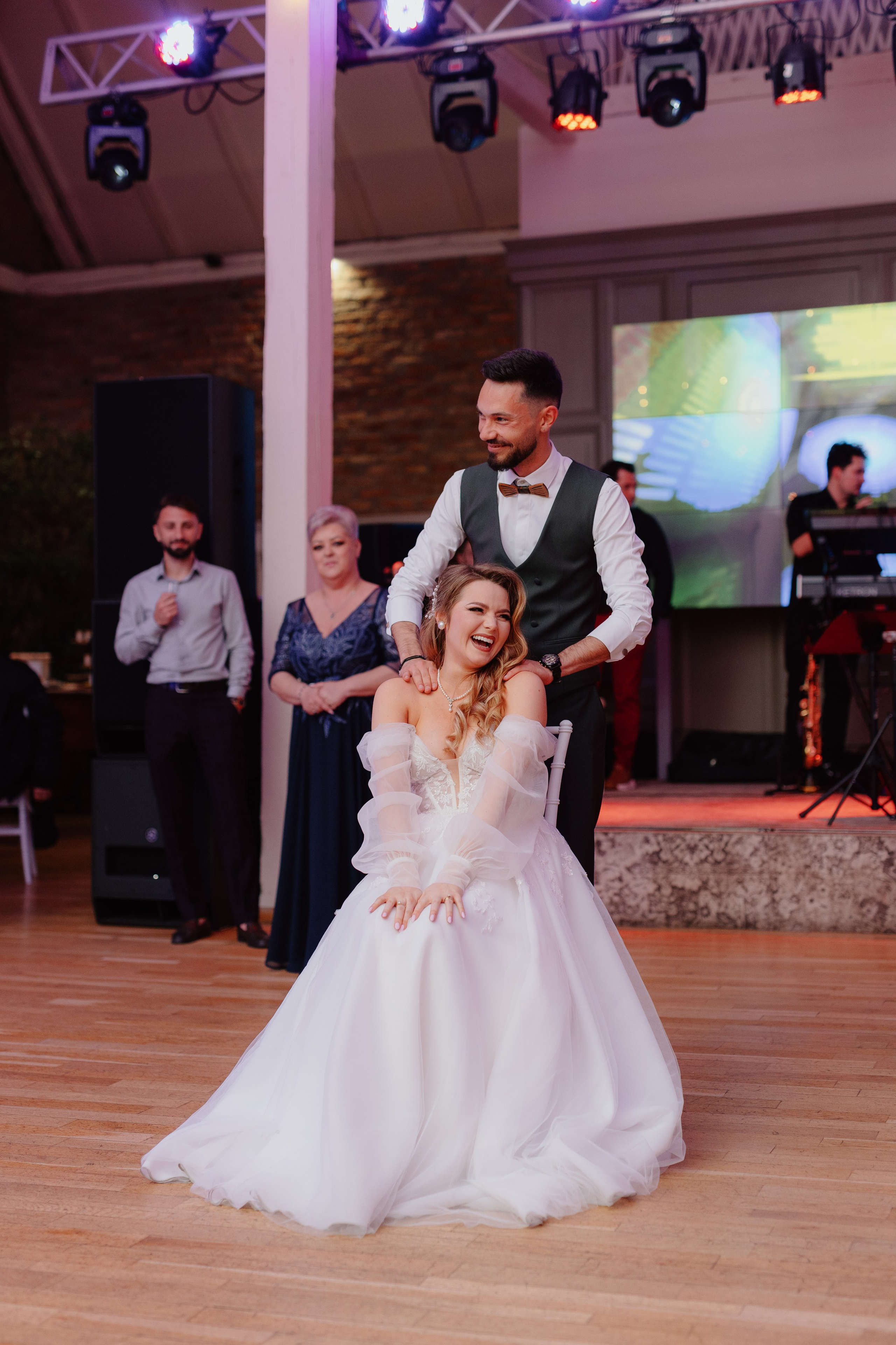 Nicoleta & Lucian. Main