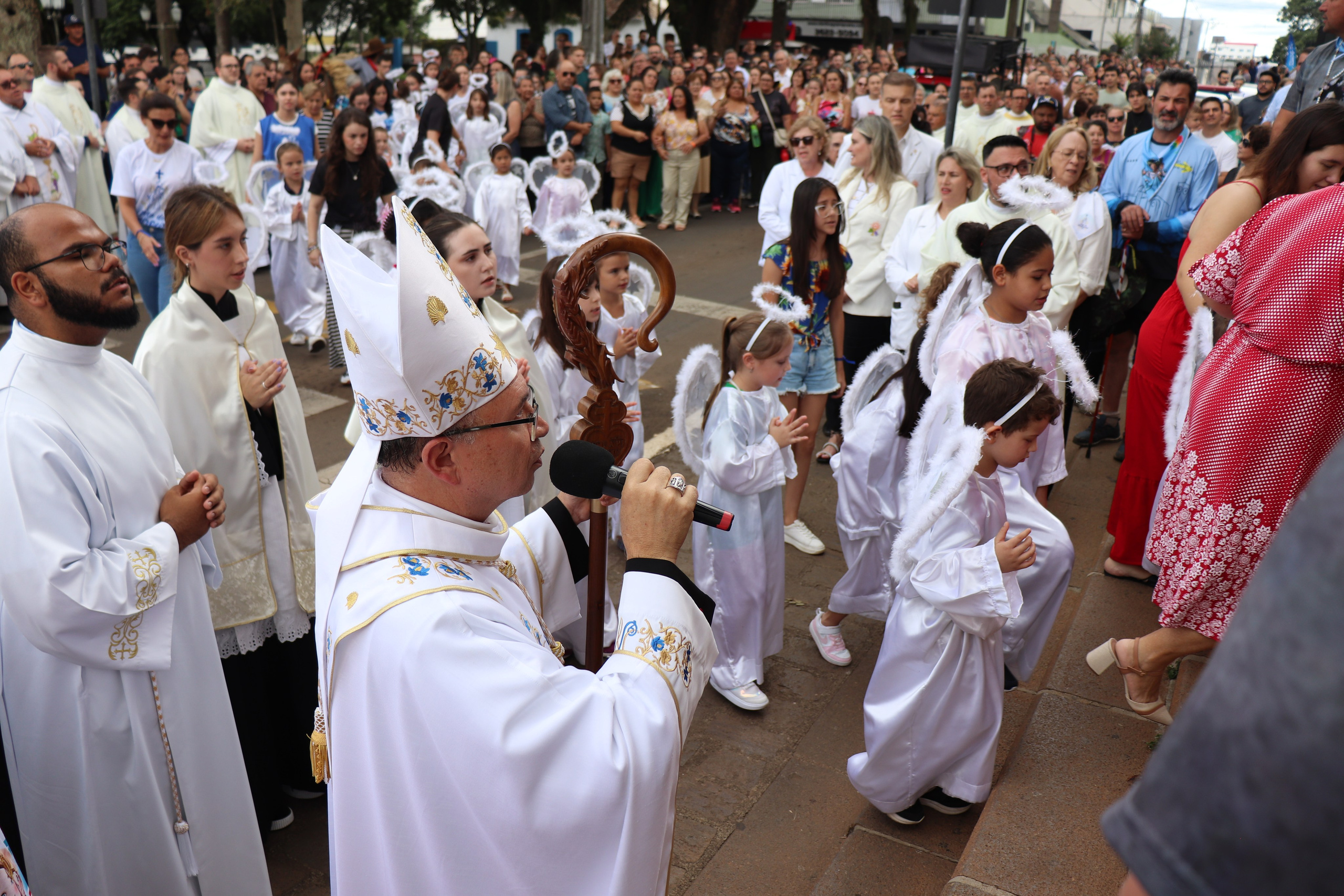 Peregrinação Nossa Senhora de Belém. Handa Produções
