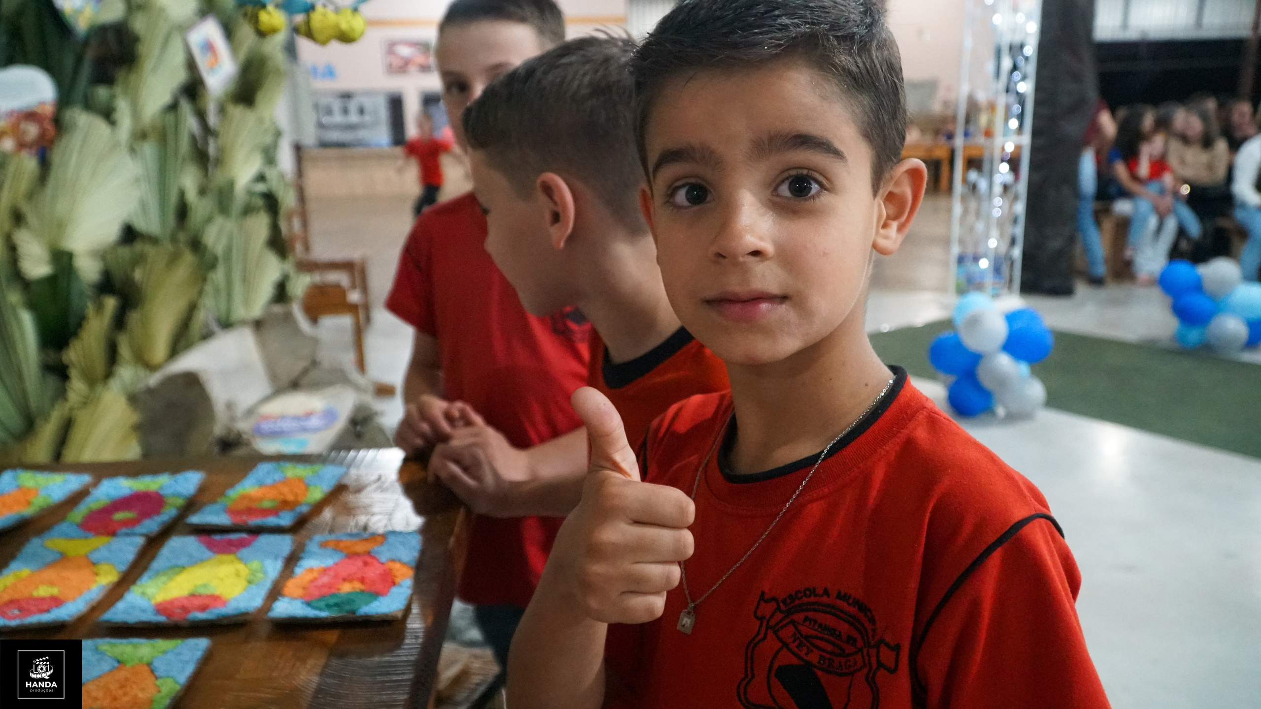 Noite autógrafos colégio Aurélio Buarque de Holanda. Handa Produções