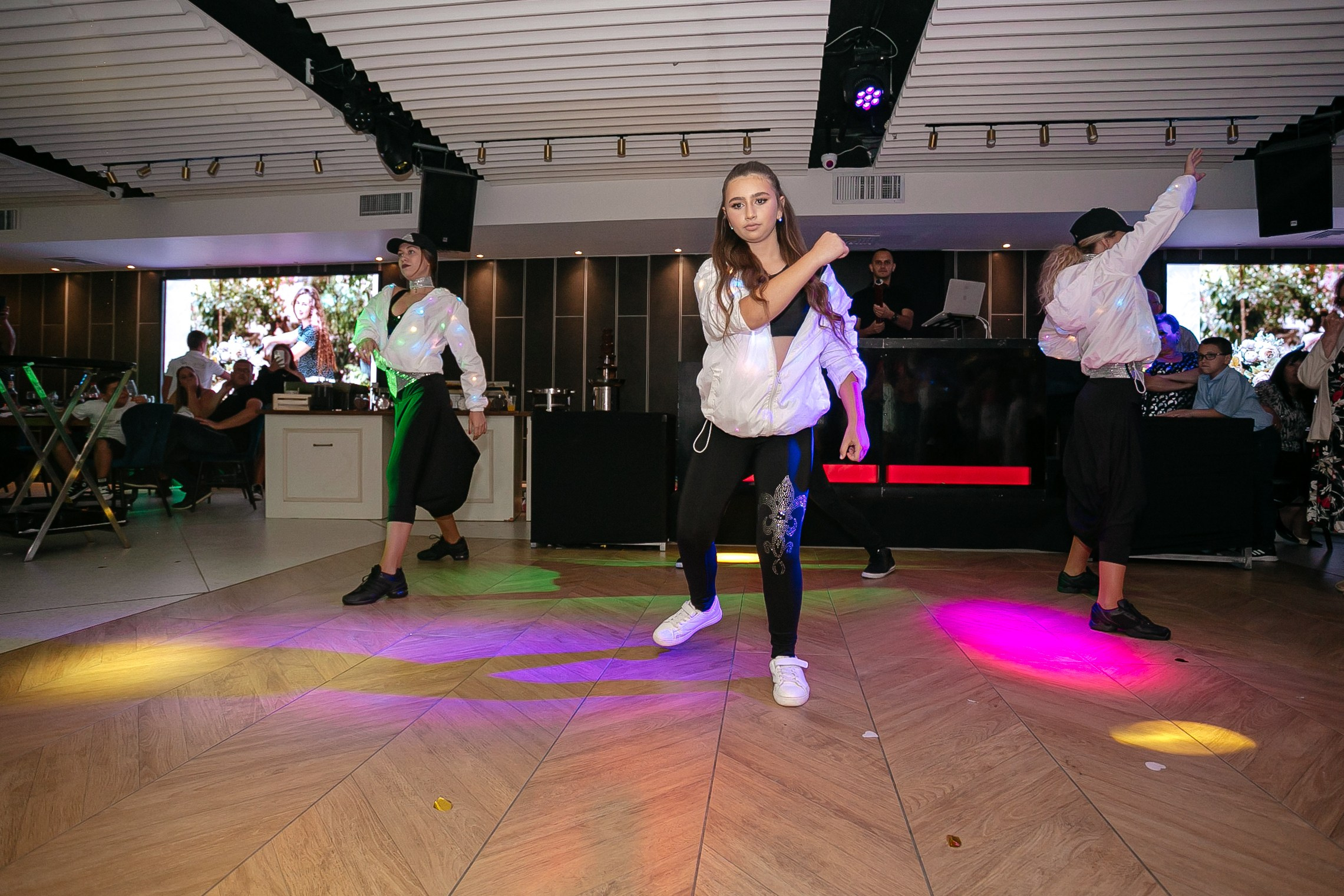 אולם תבור, בת מצווה ליאן. Home