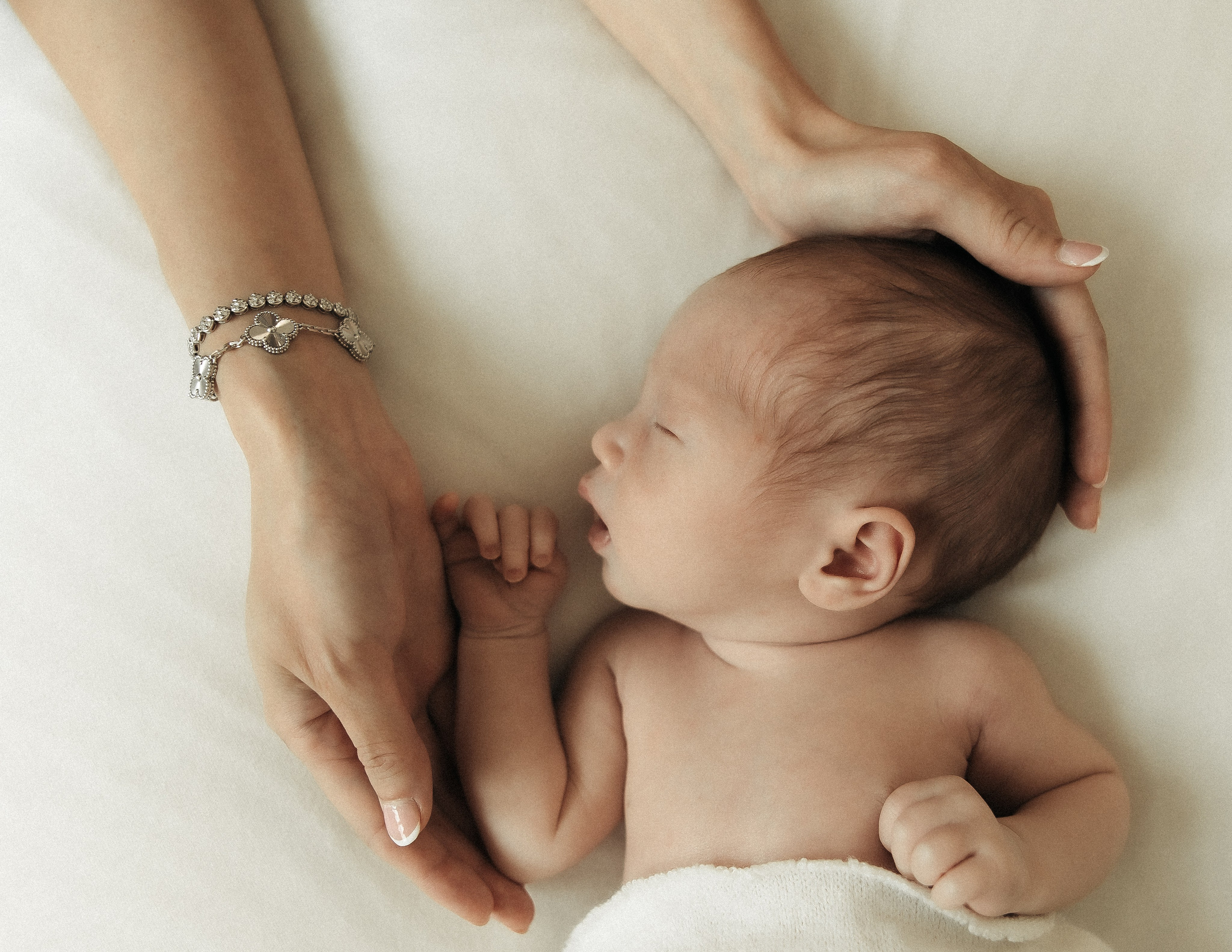 Lifestyle newborn. Los Angeles maternity, boudoir and family photographer