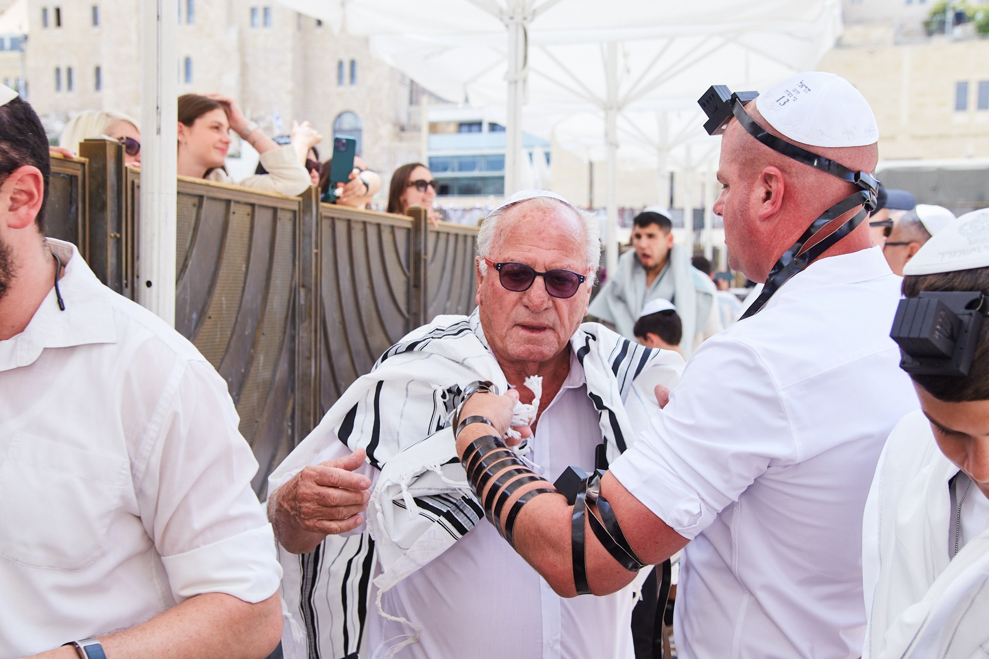 Бар-мицва на Котеле 2. Портретный и репортажный фотограф в Израиле Рома Бирман