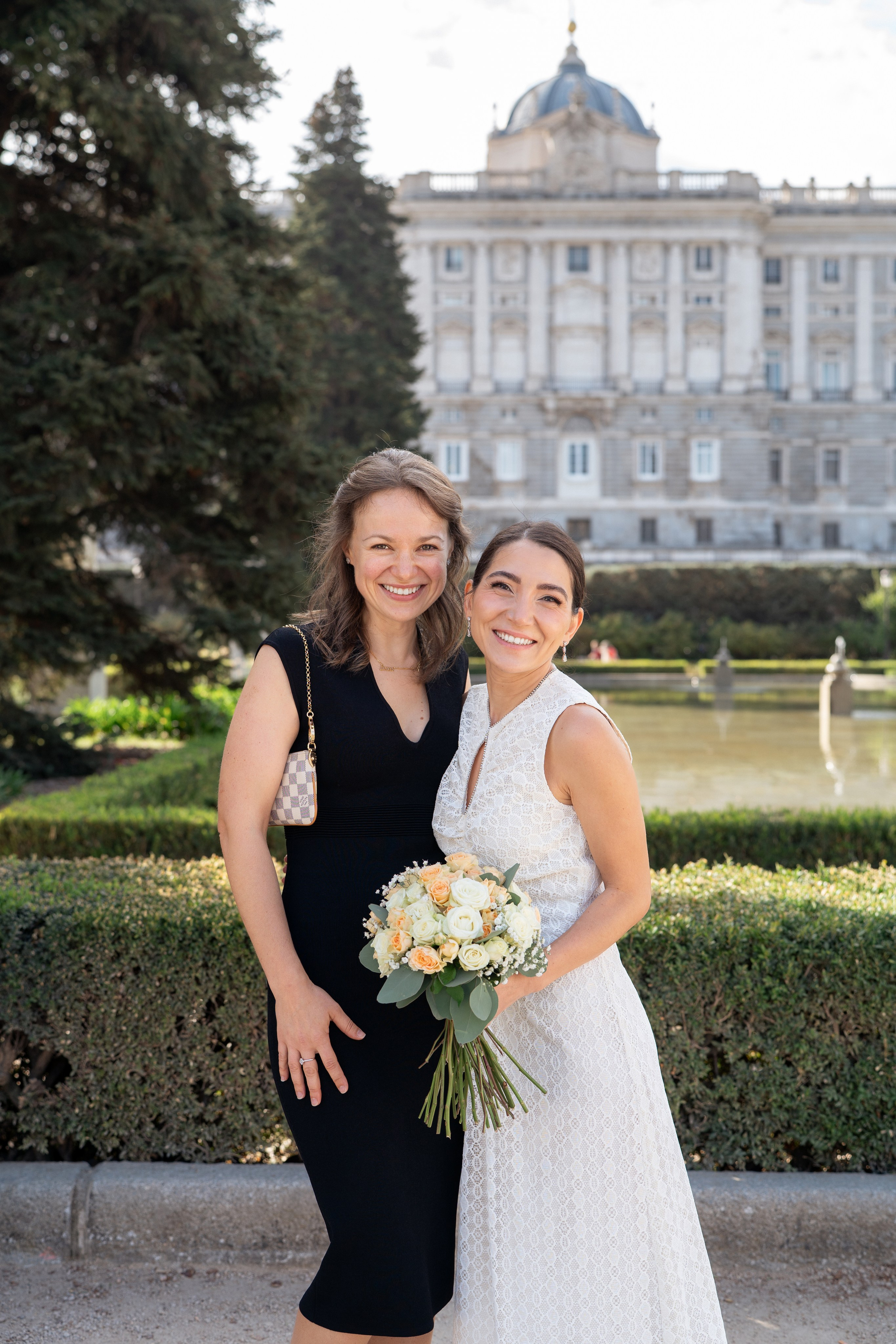 Elopement photoshoot in Madrid city centre. Fotógrafo en Madrid, España. Alyona Belyaninova