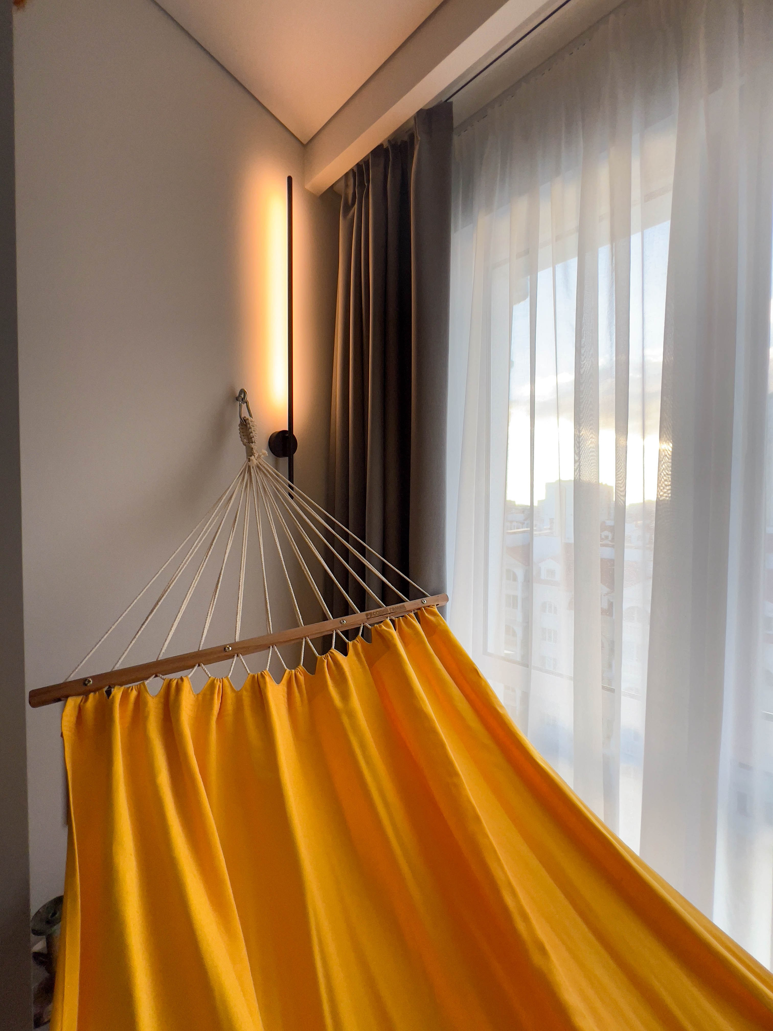 The apartment is on two levels. Fotograf Dmitrii Donets