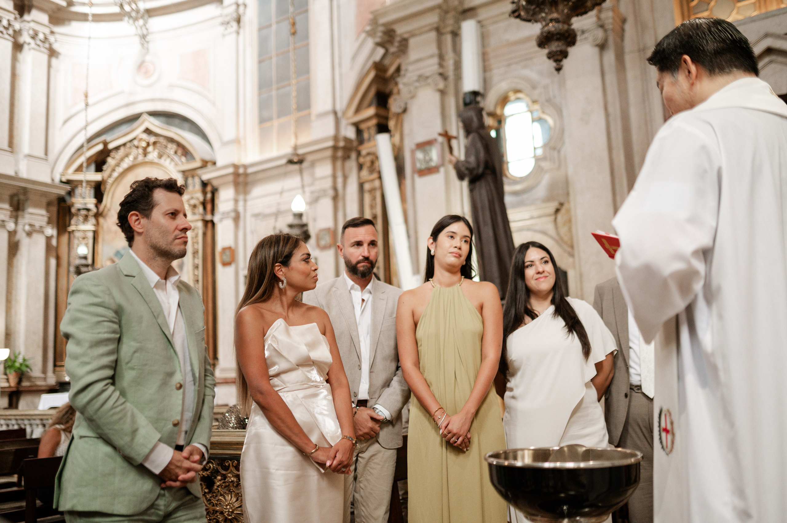 Фотосъёмка крестин — тёплые и значимые моменты. Ваш фотограф в Лиссабоне — Анна Белова