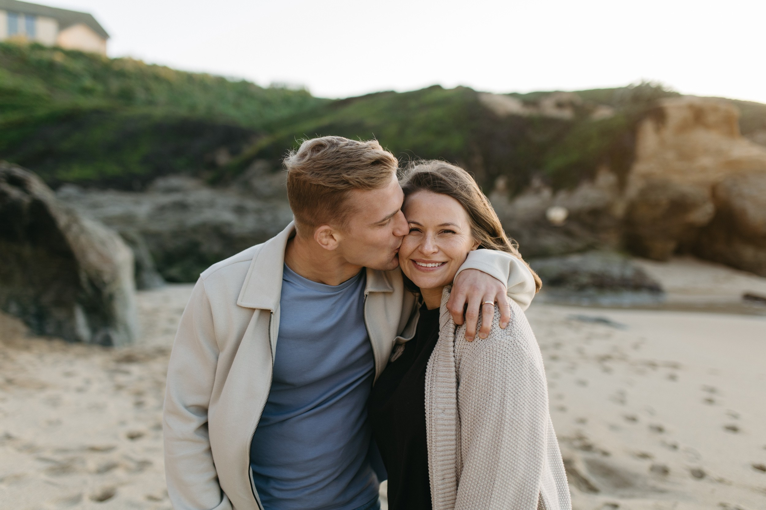 Lighthouse Maternity Photo Session. Maternity, newborn photographer in the Bay Area|Iryna Rakivnenko
