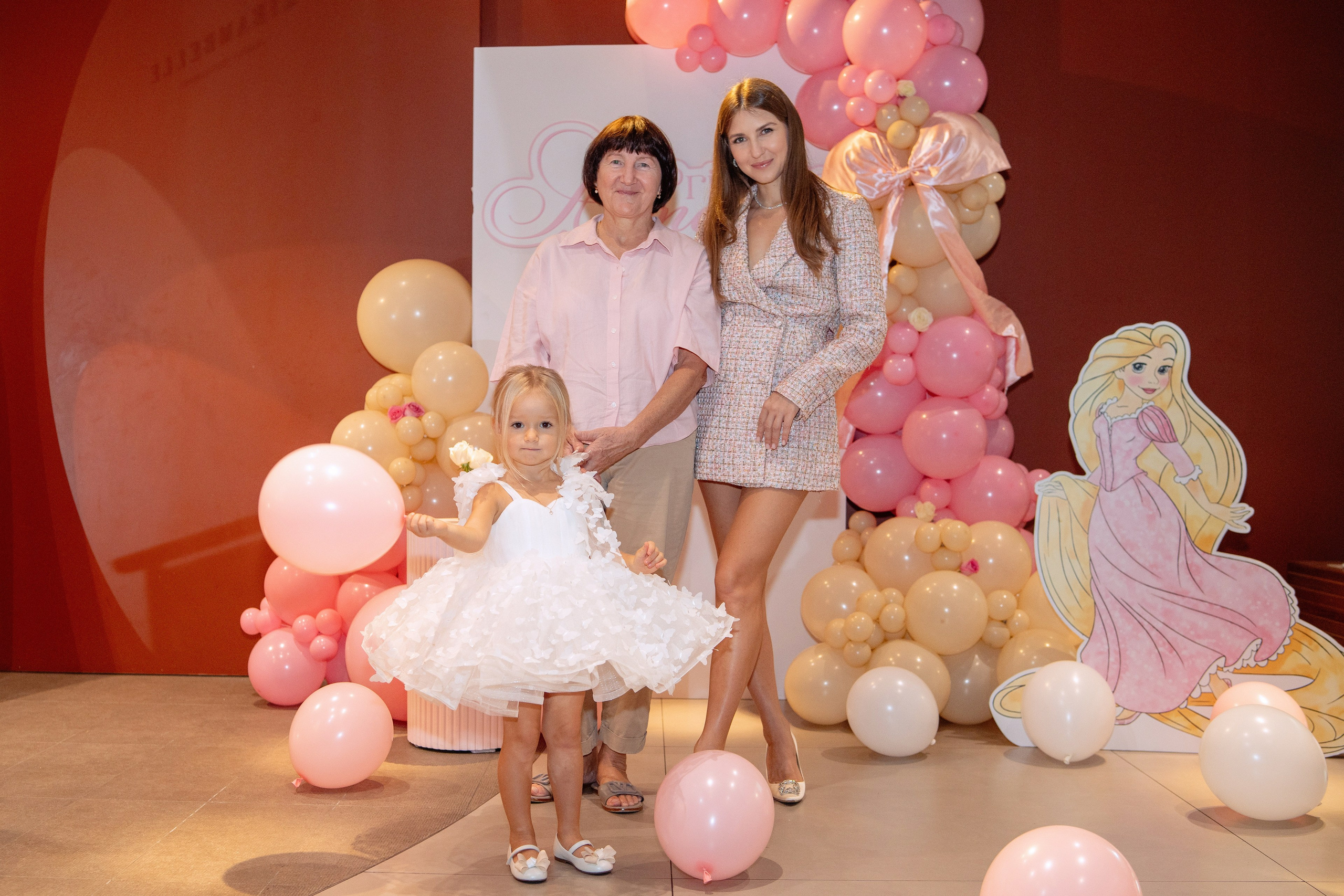 Family & Lifestyle Photography Dubai — Denys Gromov. Denys Gromov