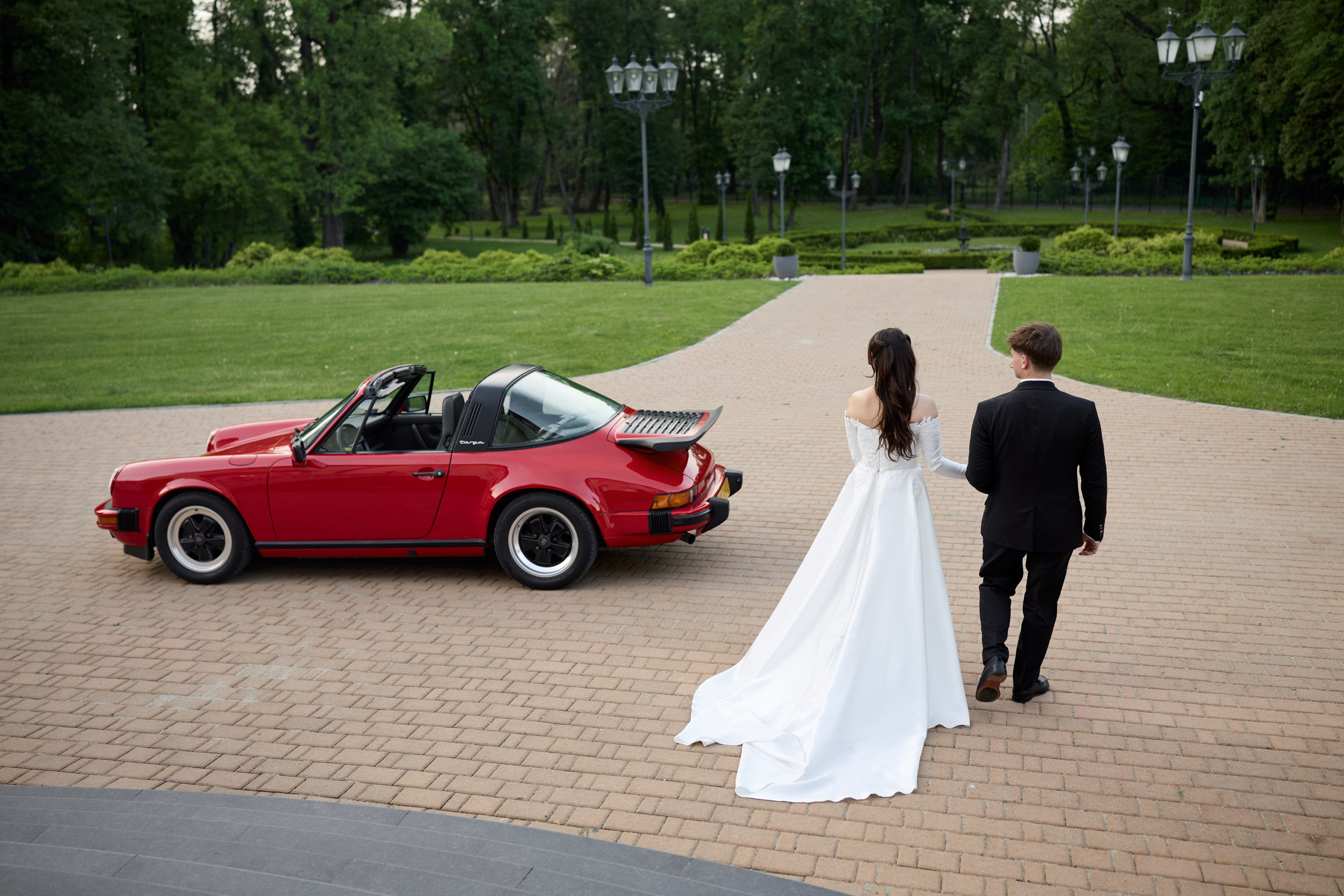 Wiktoria & Kacper. Pałac Goetz. Fotograf ślubny i rodzinny w Krakowie Yana Klymova