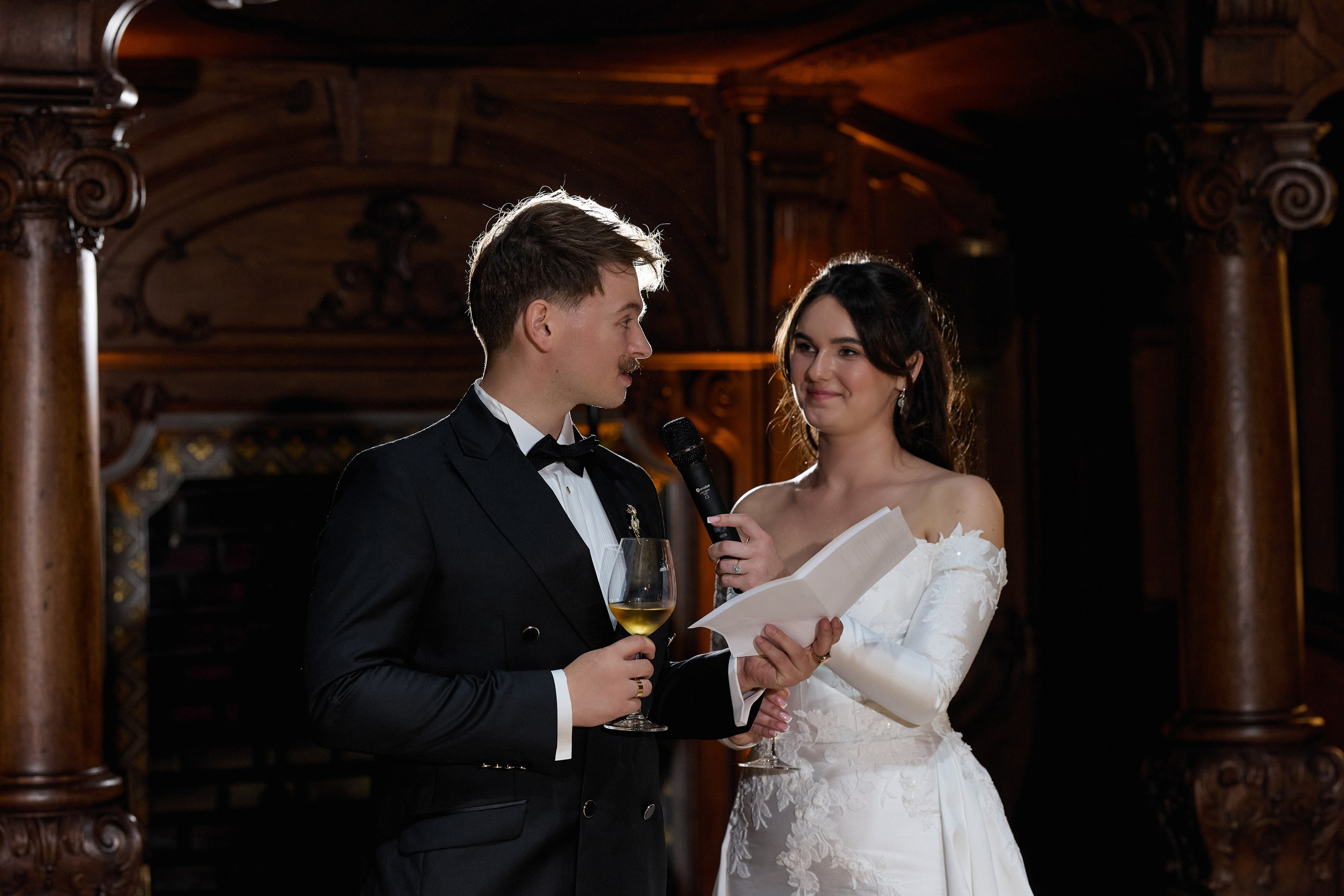 Wiktoria & Kacper. Pałac Goetz. Fotograf ślubny i rodzinny w Krakowie Yana Klymova