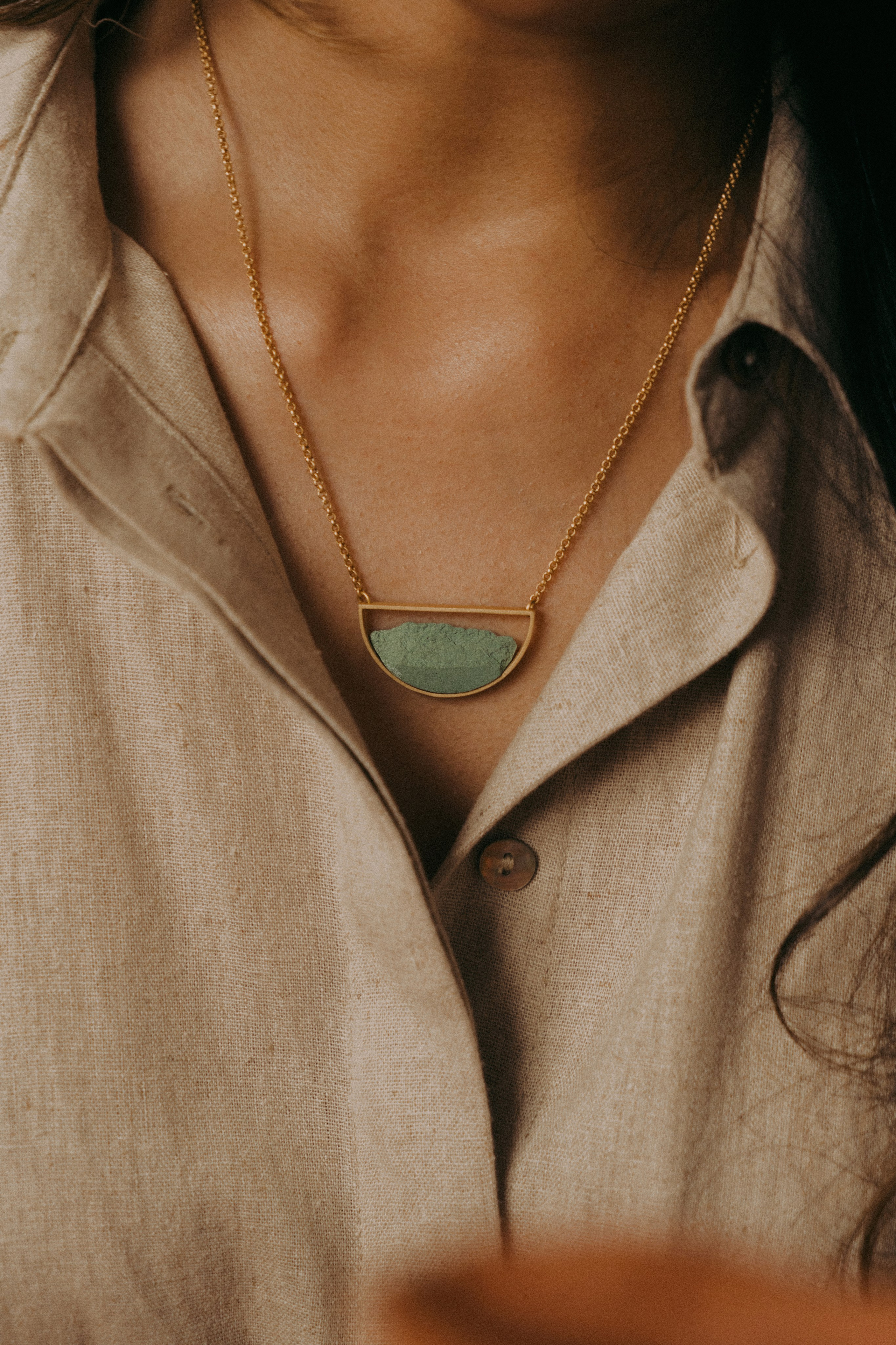 Joyería Lifestyle Barcelona: Fotografía de Marca DSNU. Creador de contenido visual en Barcelona | Dima Kit