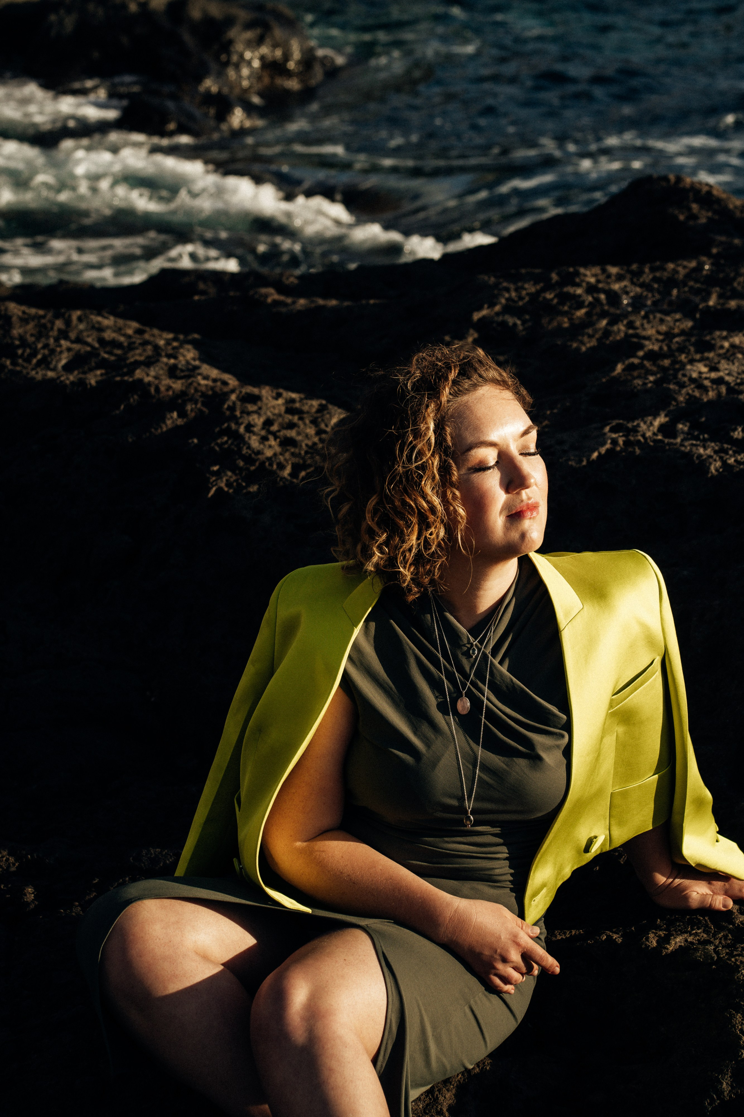Business content. Tania Bonnet | Professional photographer in Tenerife — Flying dress sessions
