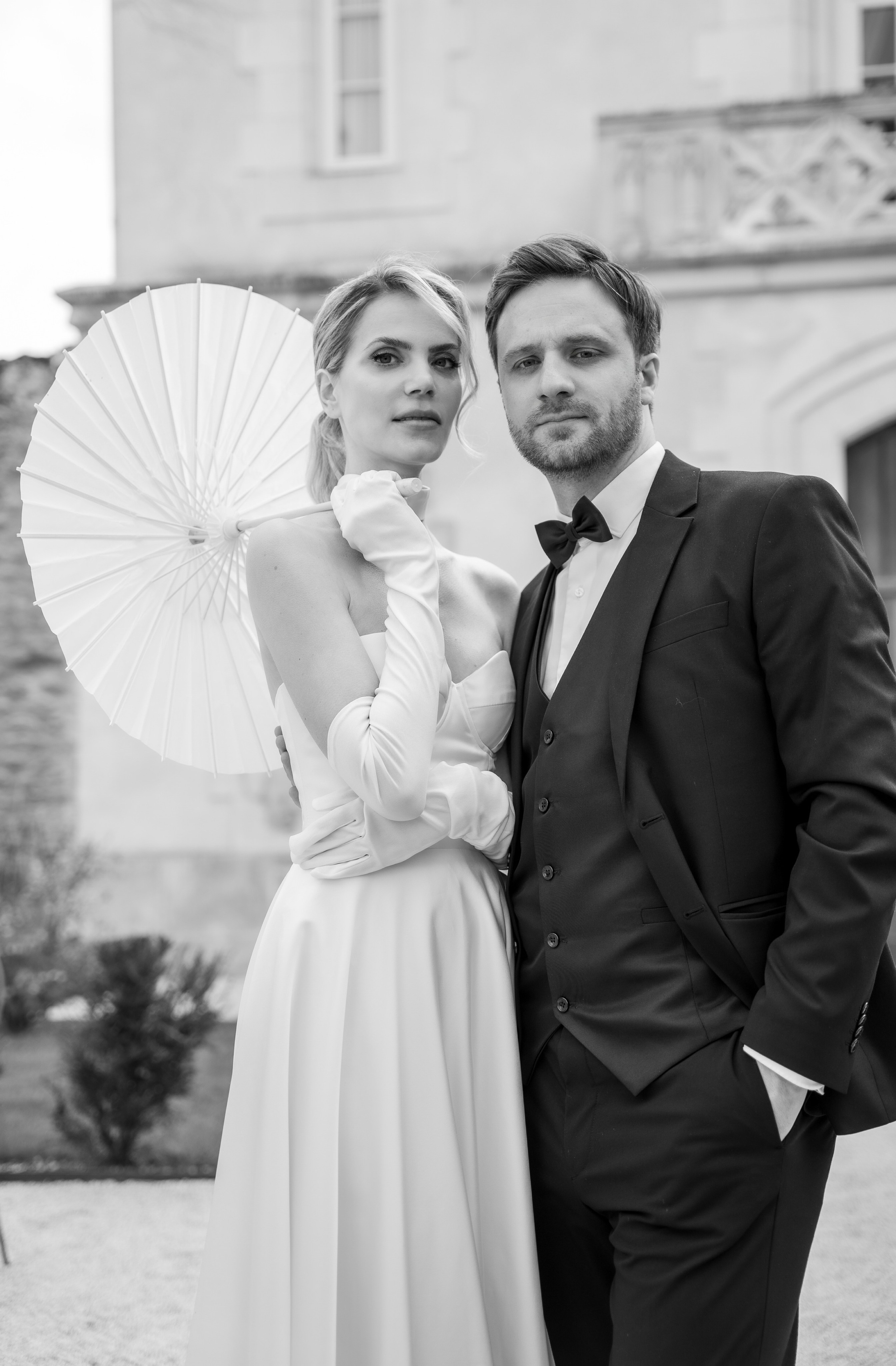 Chateau elopement inspiration. Wedding photographer in Paris Oksana Shum