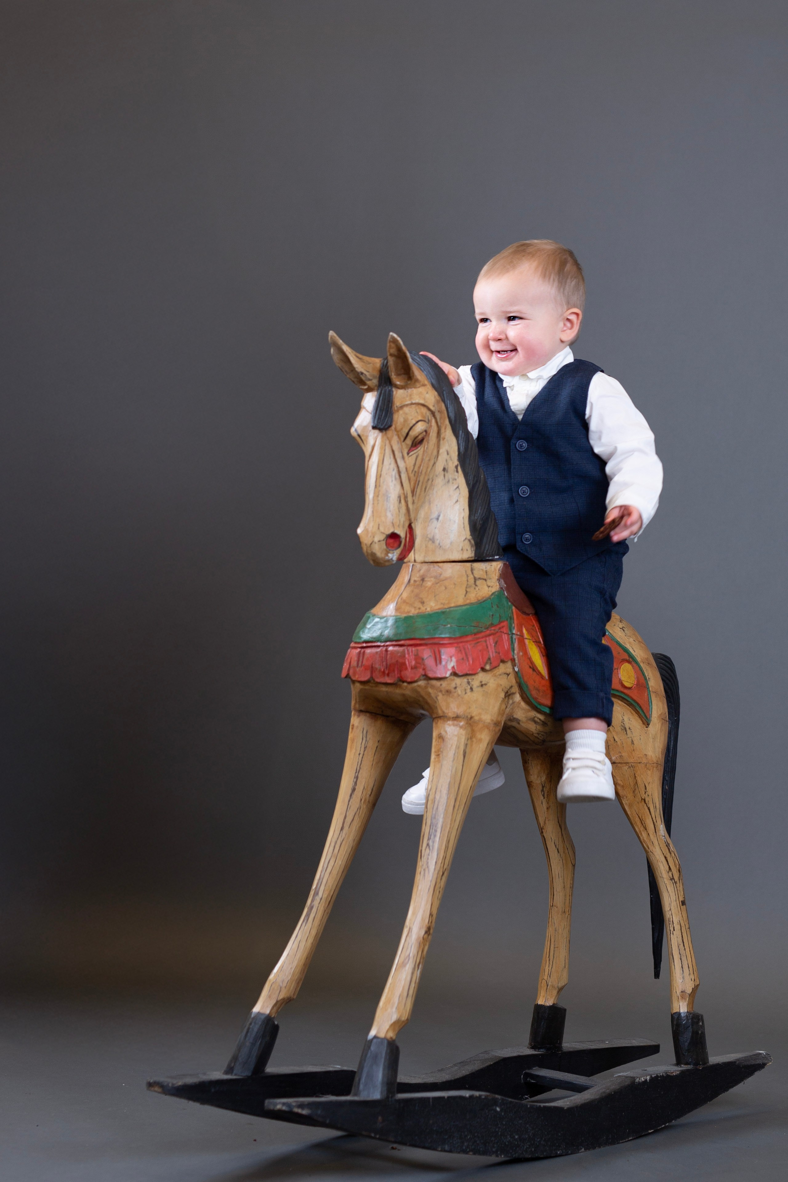 Agata. Family and real state photographer in Haugesund Dina Vikra