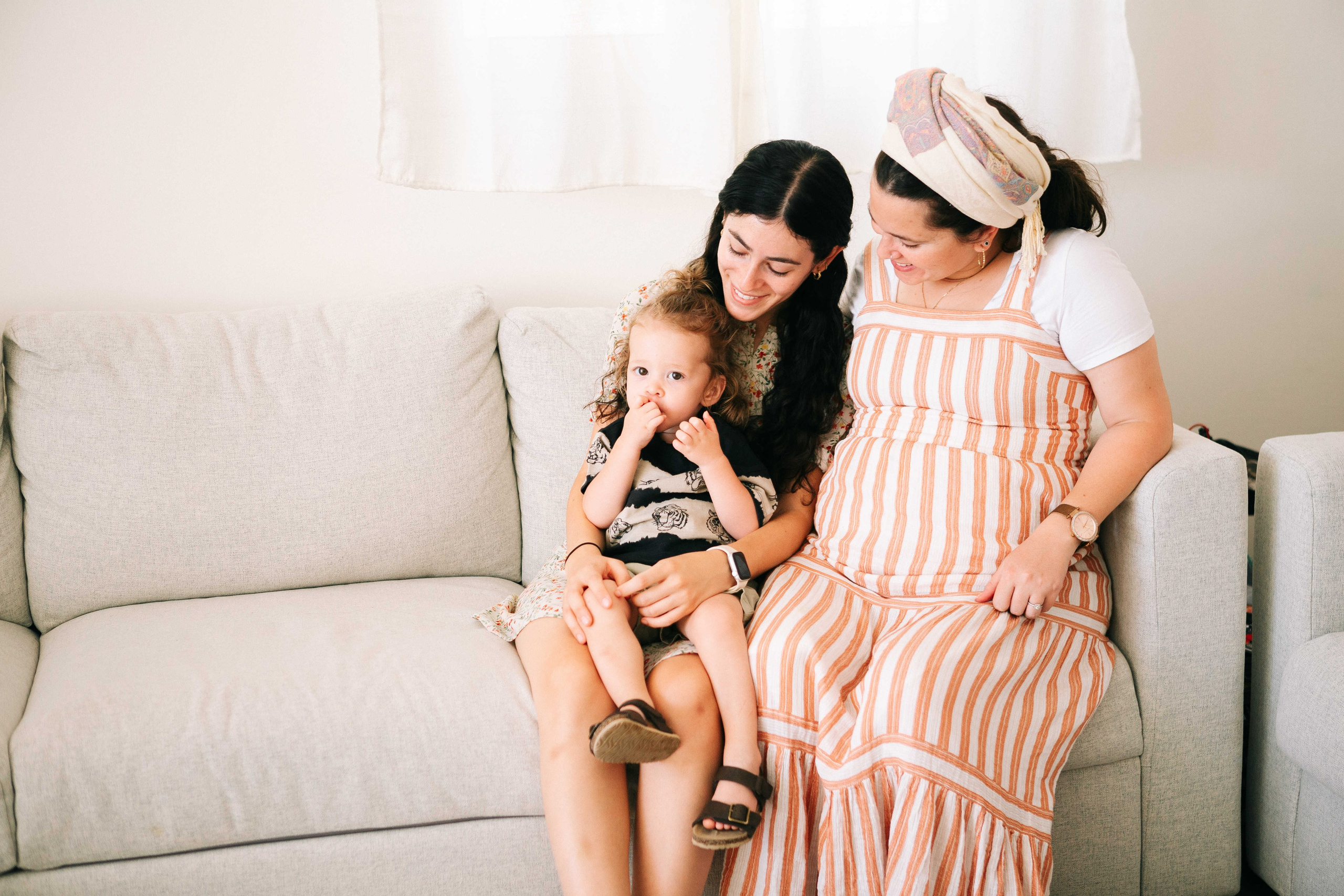 MAALE ADUMIM, HOME PHOTO SESSION + DESERT. Https://shi-photo.com/