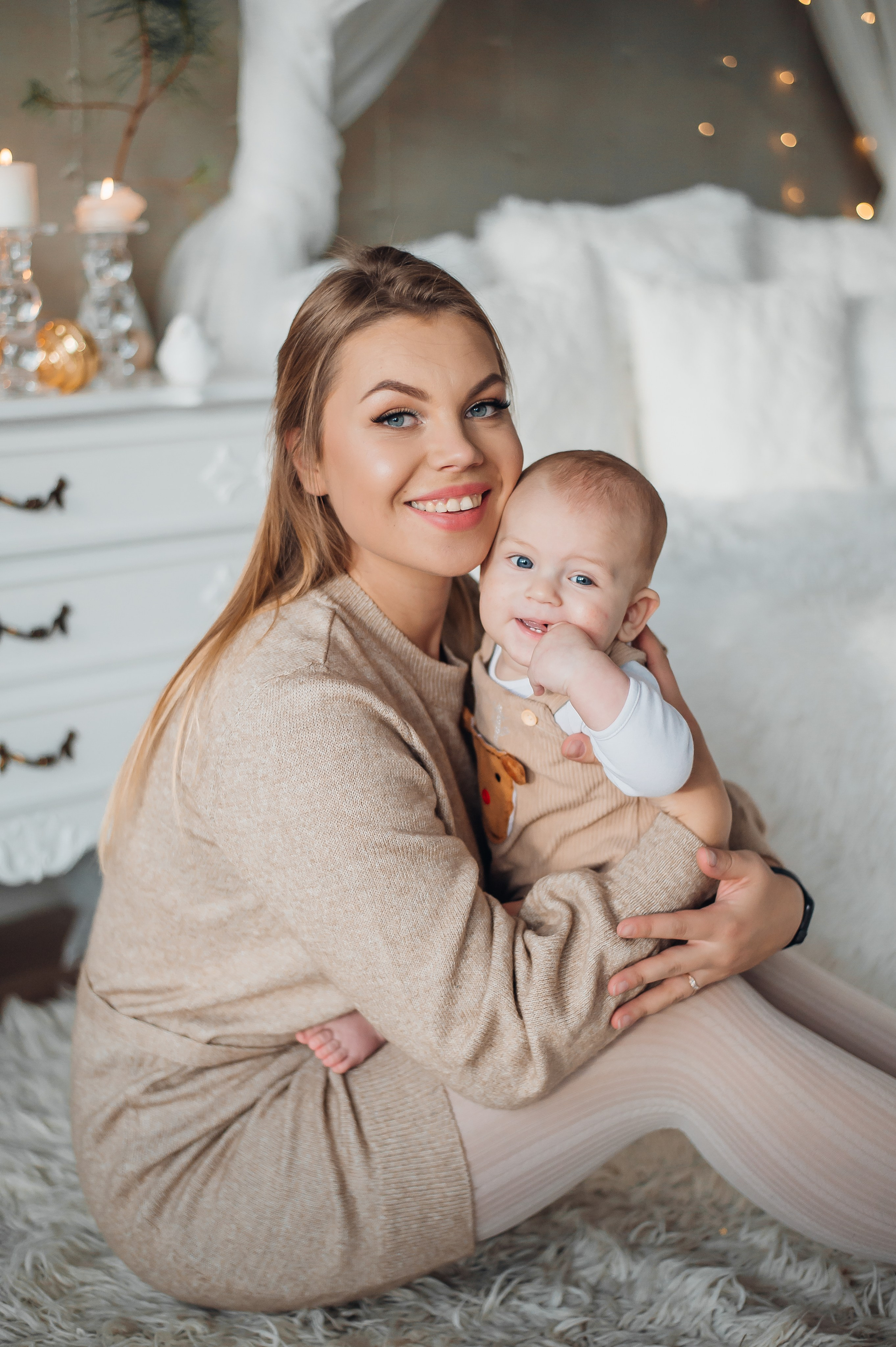 Fotosesijos studijoje. Aukse Stravi fotografė