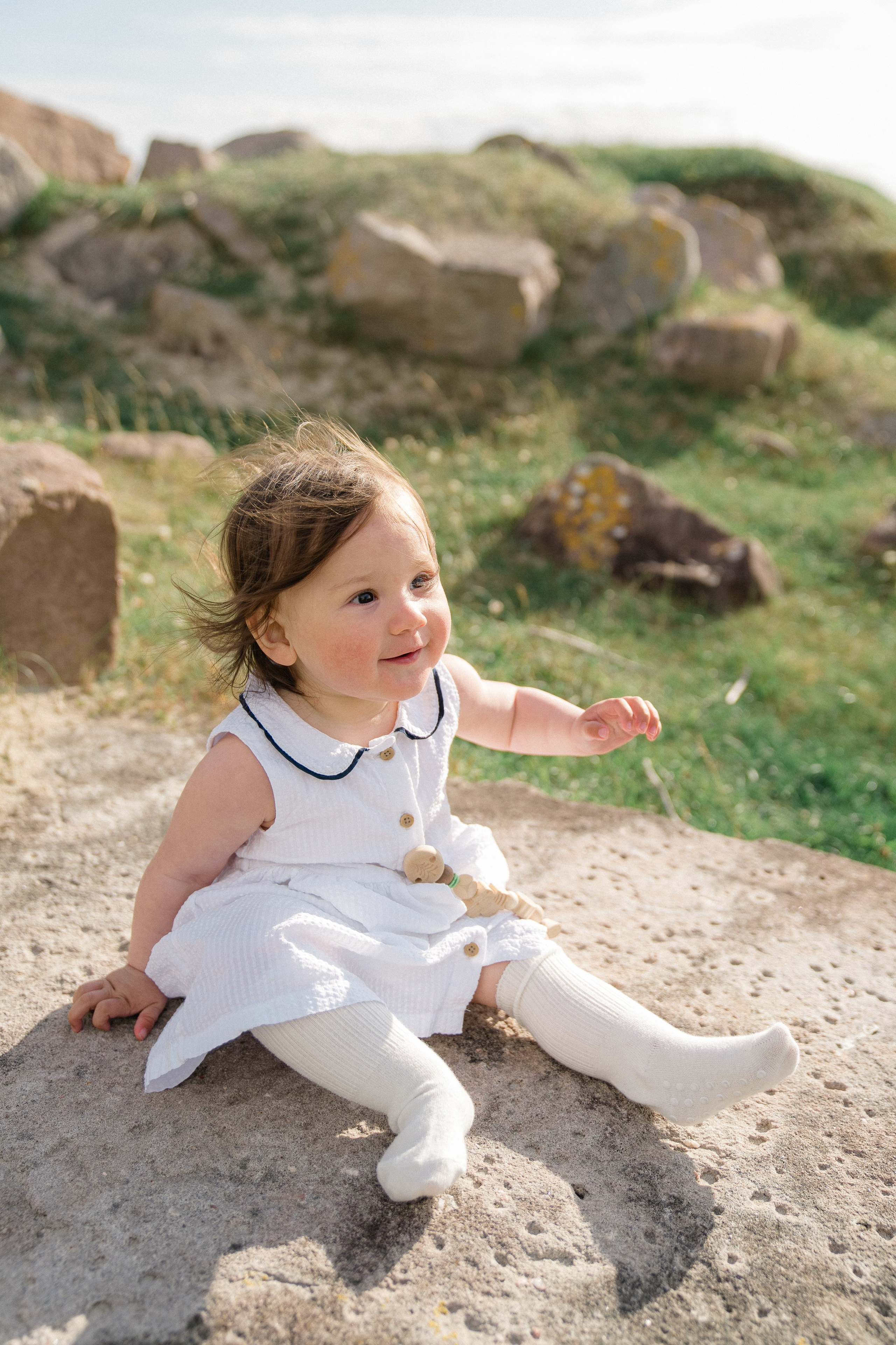 Darya and Mia at the ocean. Wedding and family photographer Ireland