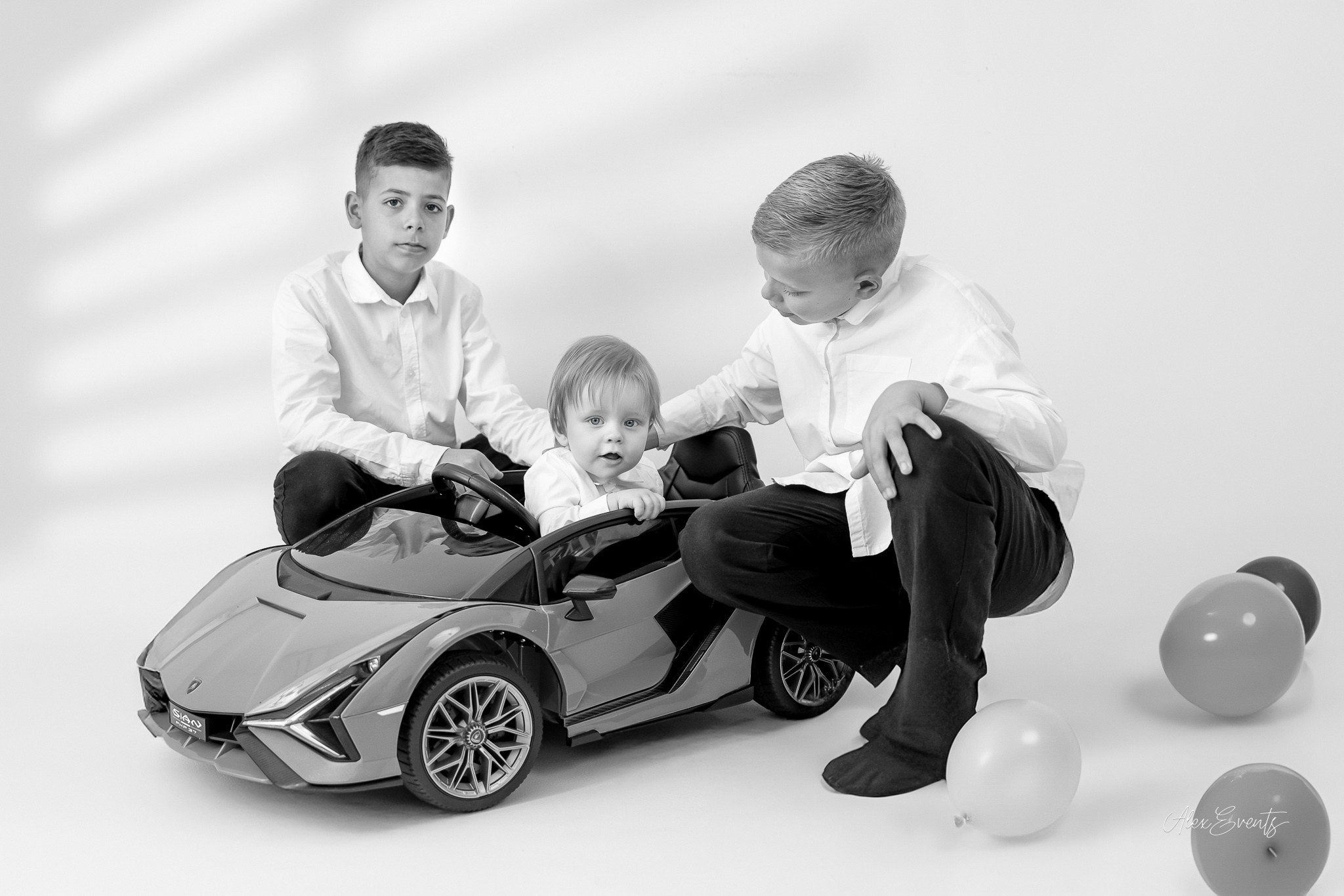 Fotograf Studio copii 1 an Romani Danemarca | Alex Events. AlexEvents Fotograf / Videograf de evenimente Danemarca DK Horsens, Arhus, Odense, Vejle.Nunta, botez, foto-studio