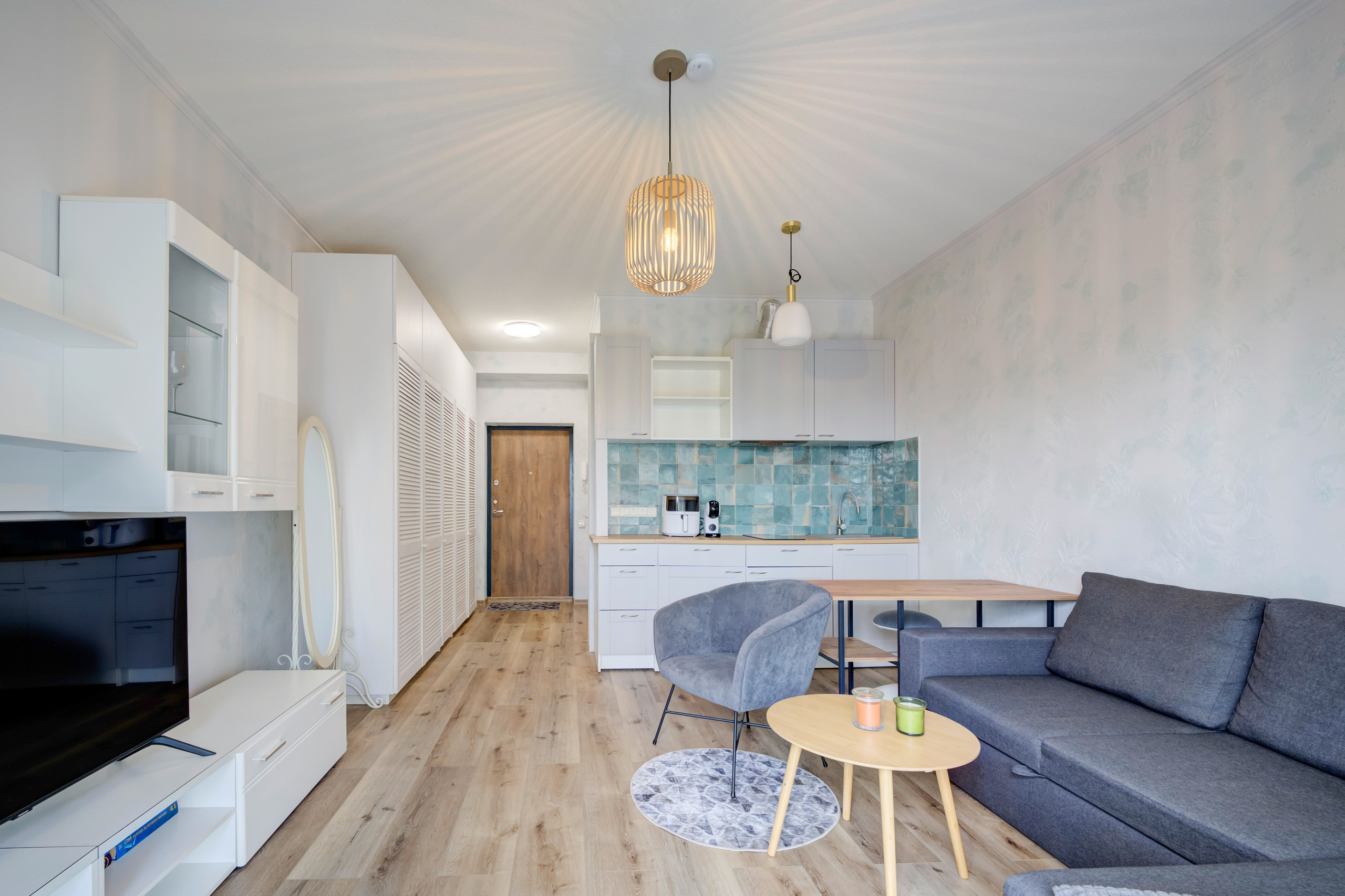 Visorių g. 1 kambarių butas. Elina Sapiega fotografė Vilniuje