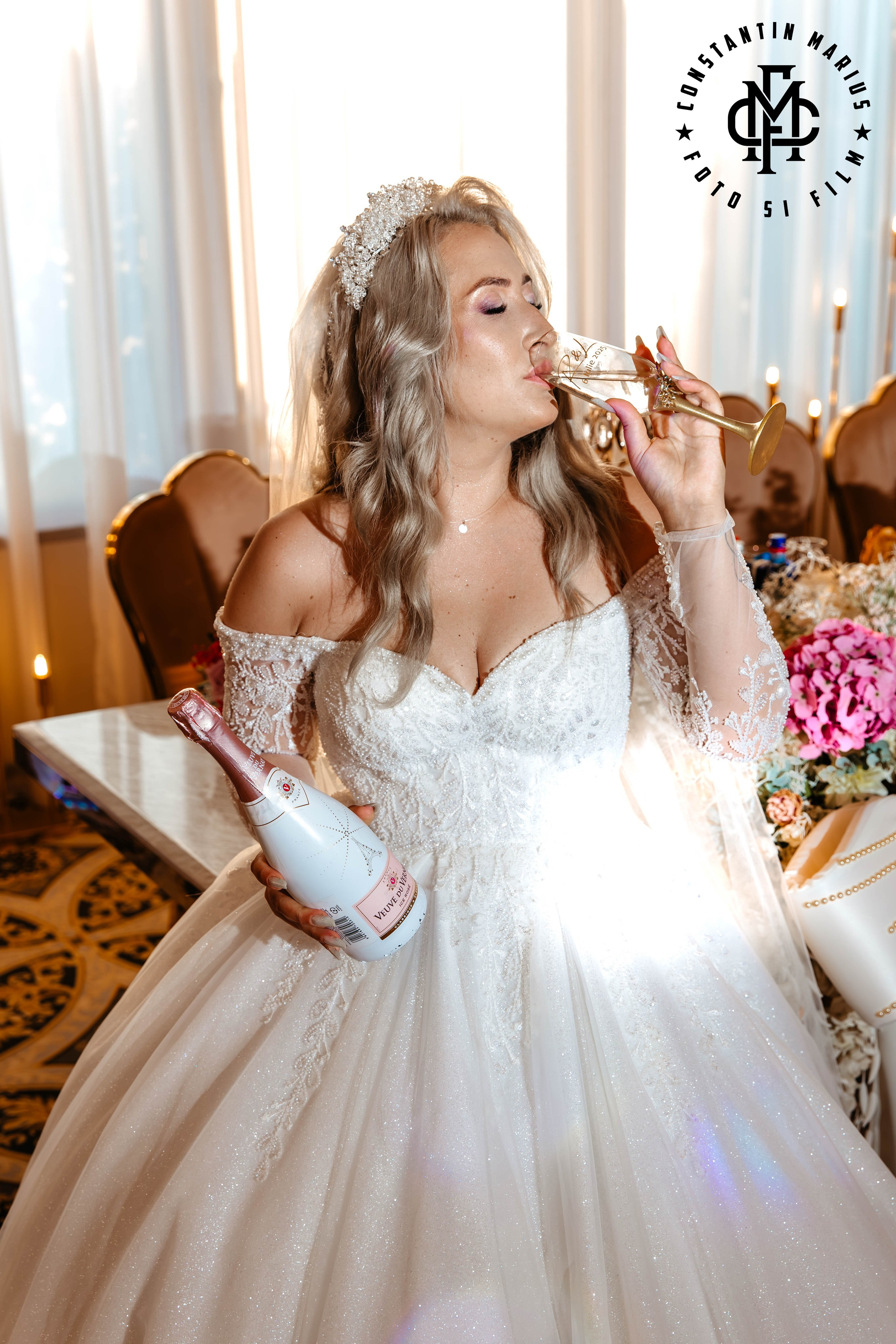 WEDDING PHOTOGRAPHY. DESPRE NOI