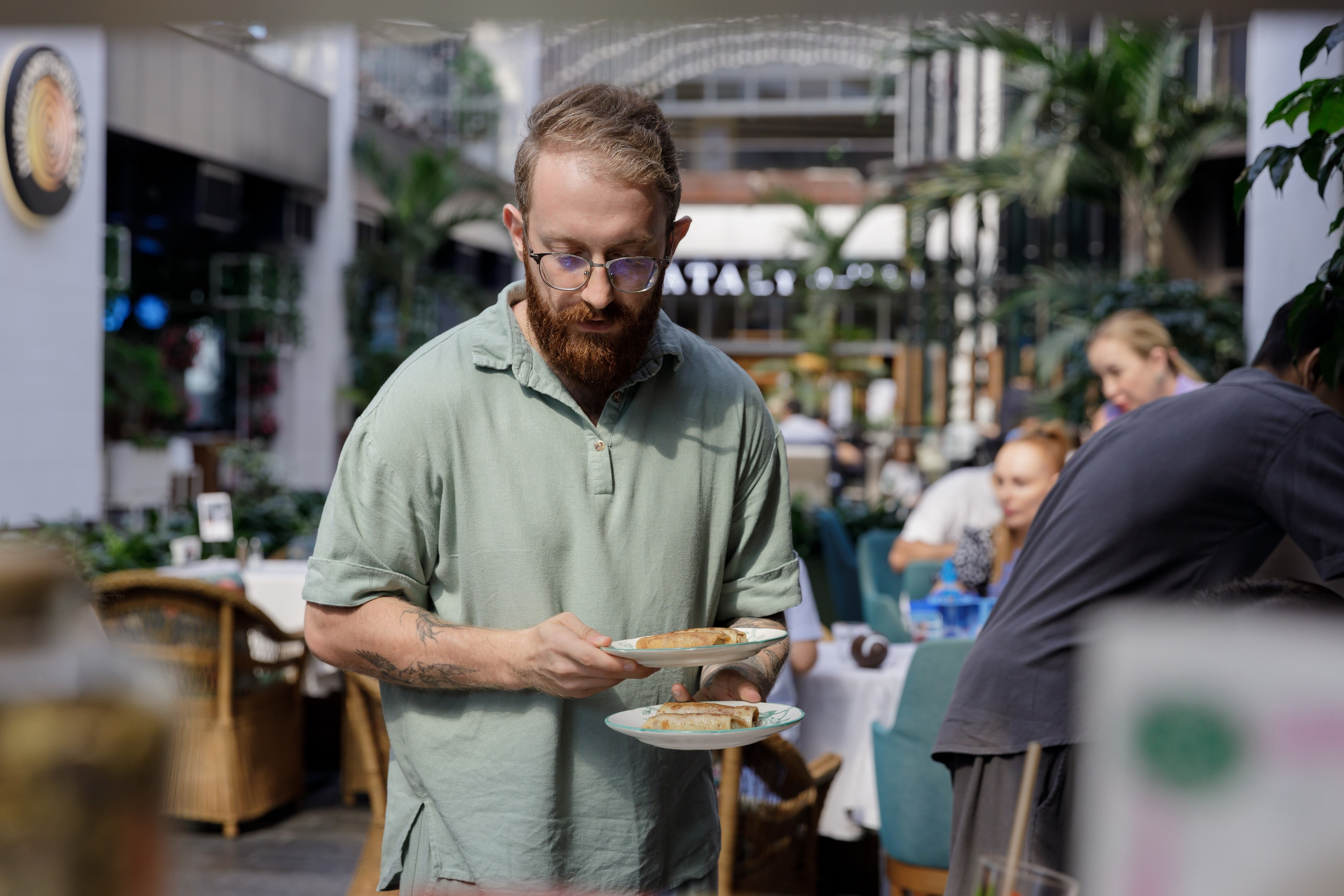 Maslenitsa at Babushka Restaurant, Dubai 2024. Photographer Anna Curly | Weddings and Events in Dubai