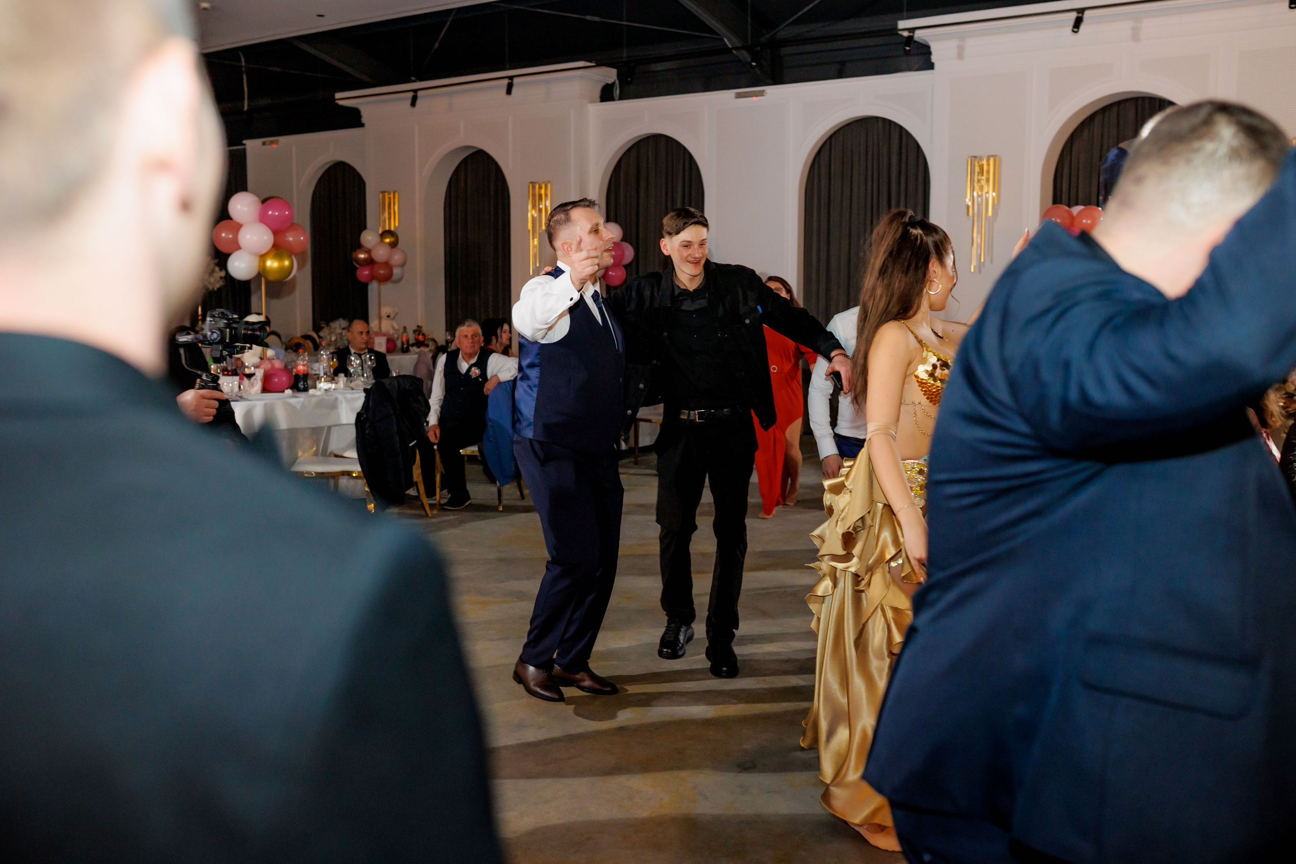 Povestea voastră, regizată de noi |Cristi Turculet Videograf Nuntă Suceava | wedding highlight. Servicii foto-video profesionale, pentru momente de neuitat