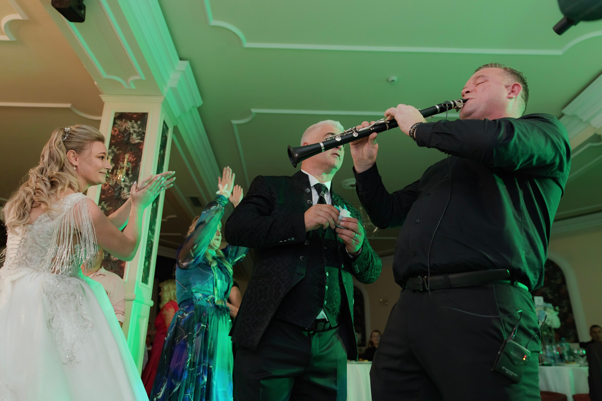 Mihai & Oana. Servicii foto-video profesionale, pentru momente de neuitat