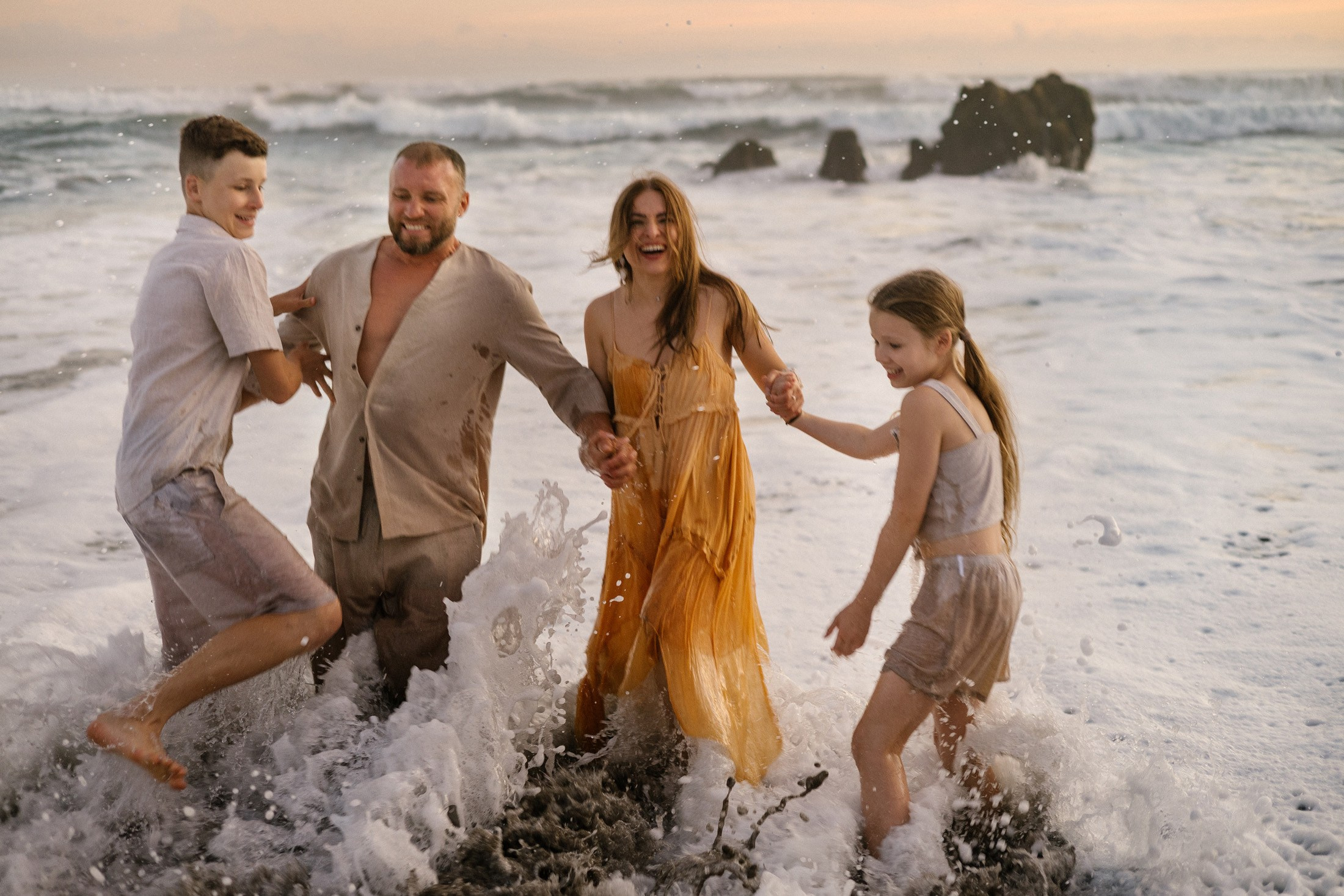 Family wedding. Getitfeel — Aesthetic Photography and Videography