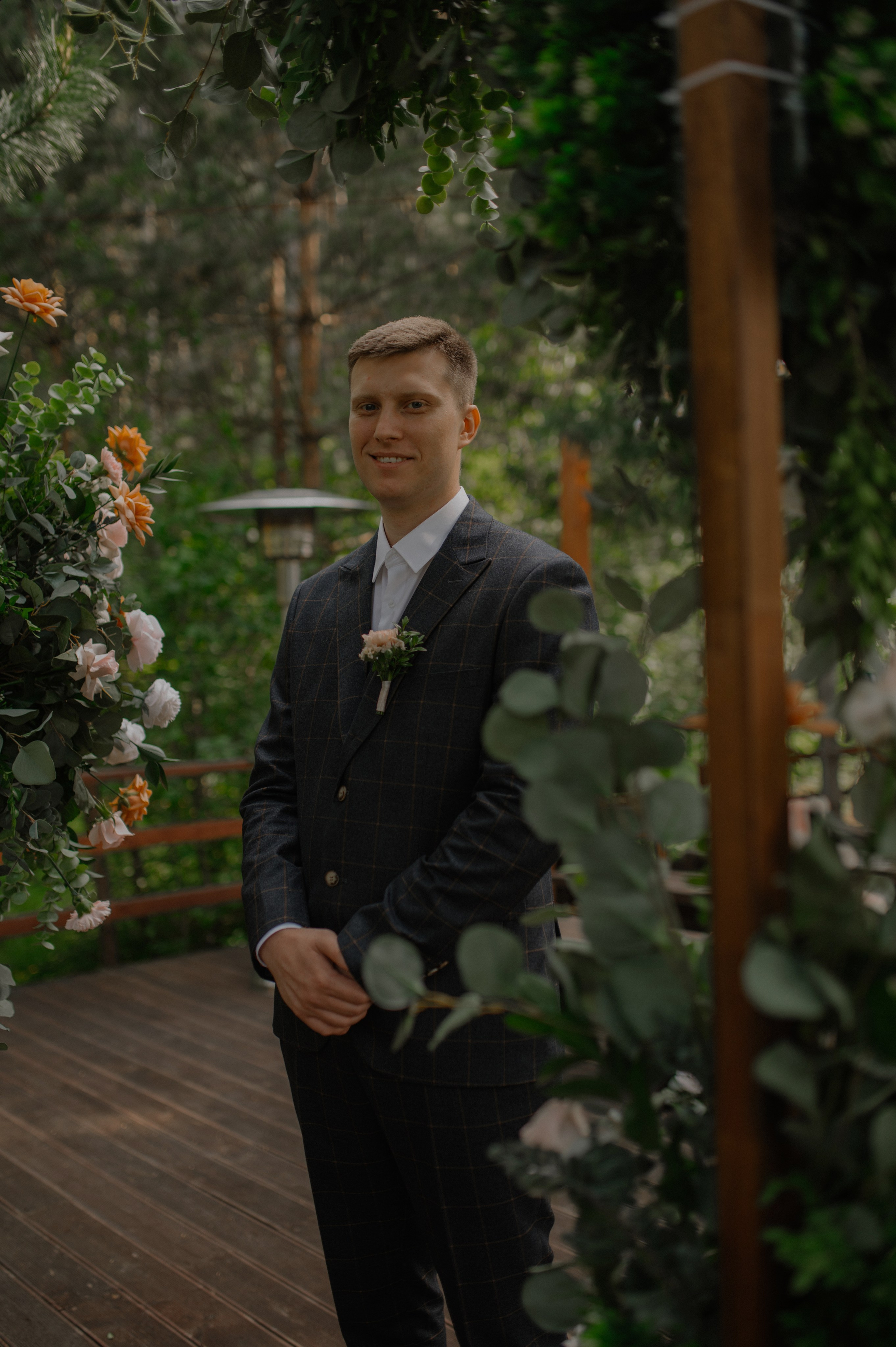 Party. Wedding and commercial photographer