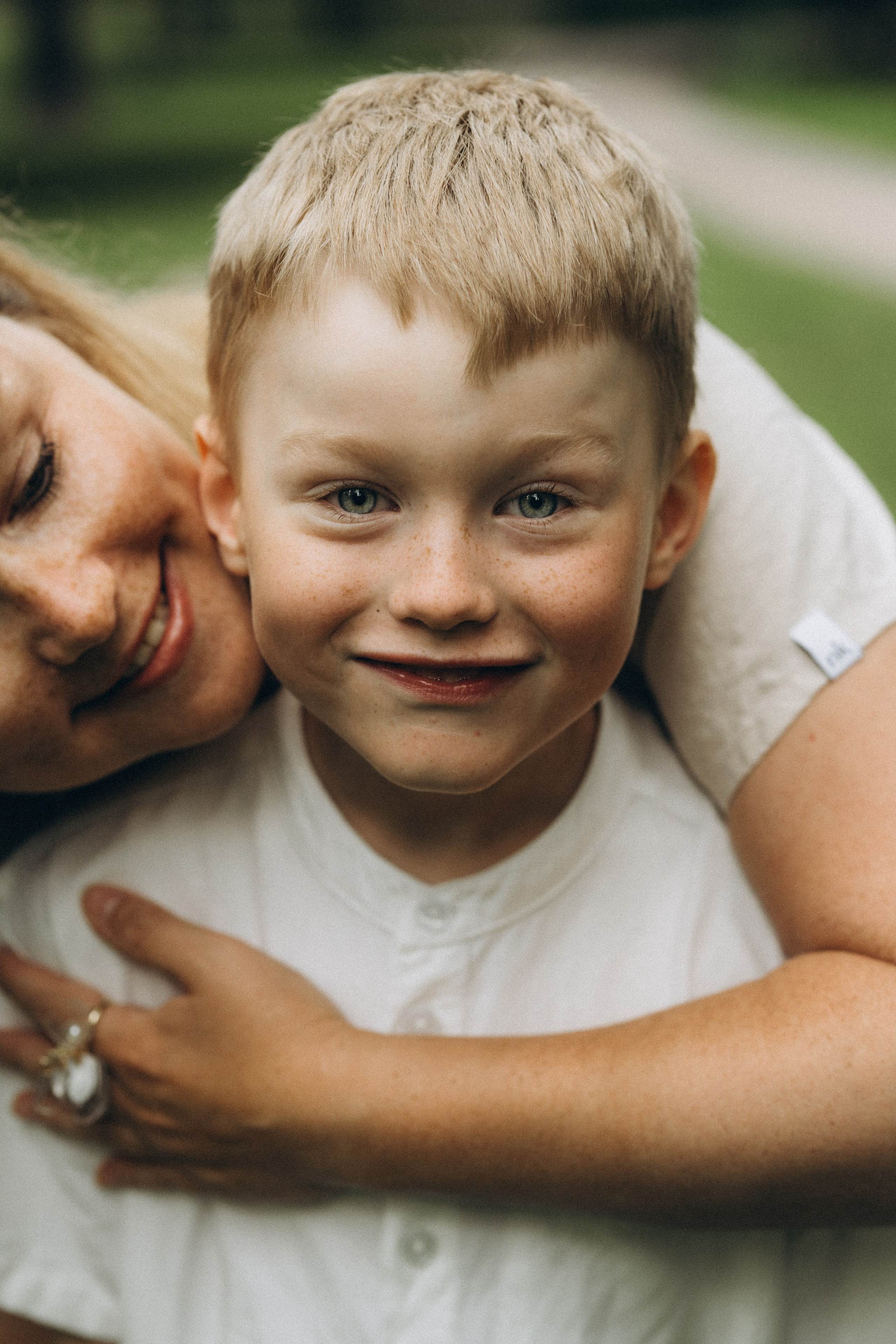 Kaivopuisto. Wedding and potrait photographer in Helsinki Vickan O