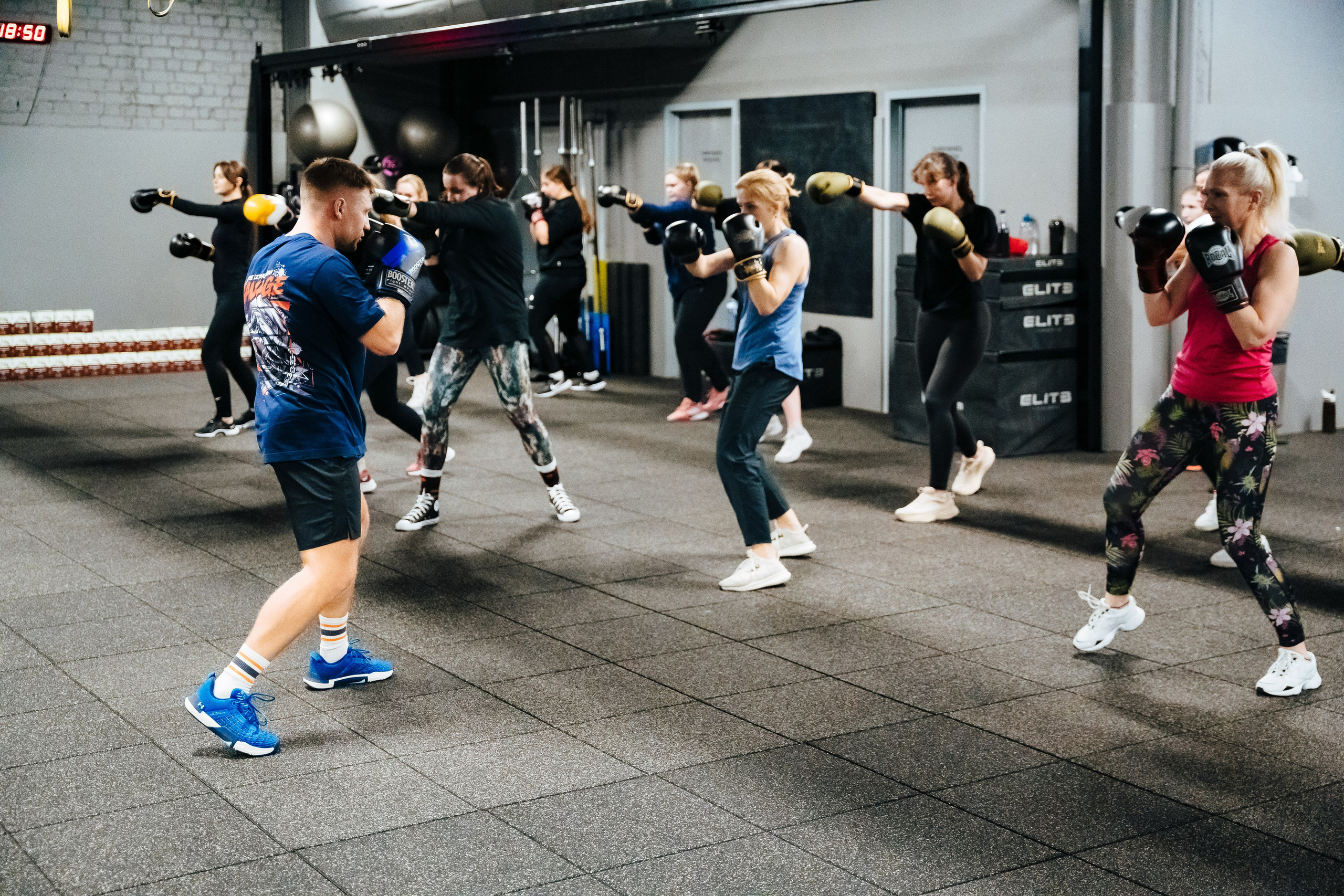 Gym+ Muay Thai. OnePIXEL