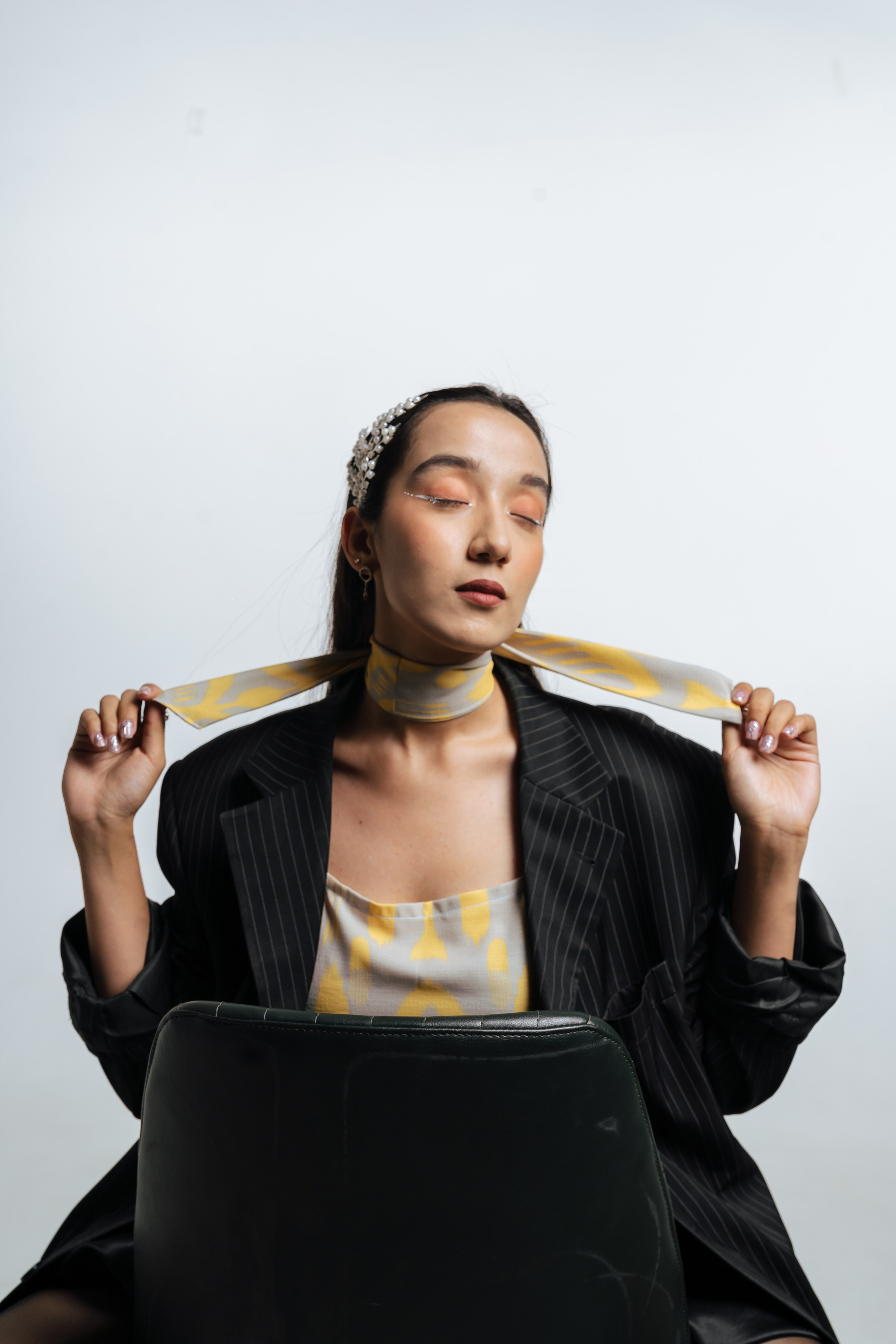 Бизнес-портрет на циклораме в Ташкенте. Фотограф в Узбекистане и Самарканде Джасур Марупов